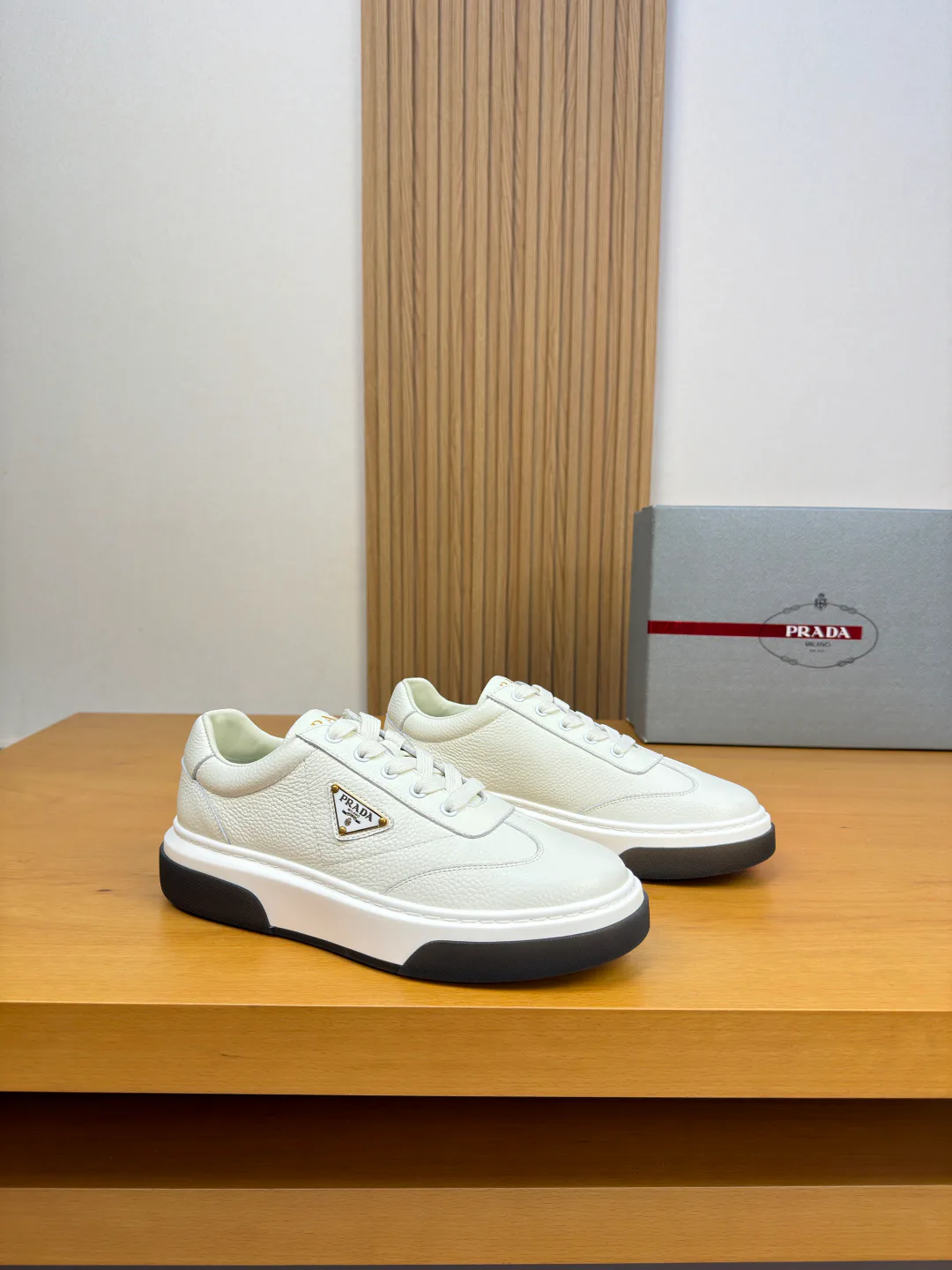 Кроссовки Мужские Prada 19811394