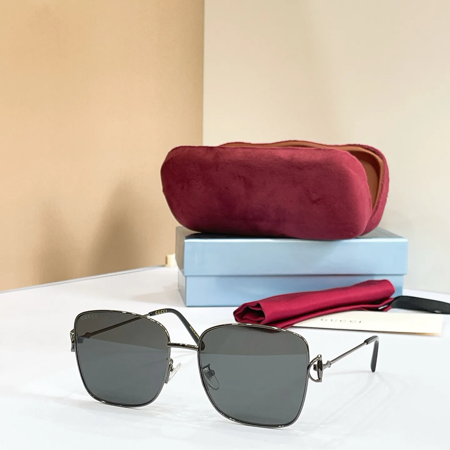 Очки Gucci 17495897
