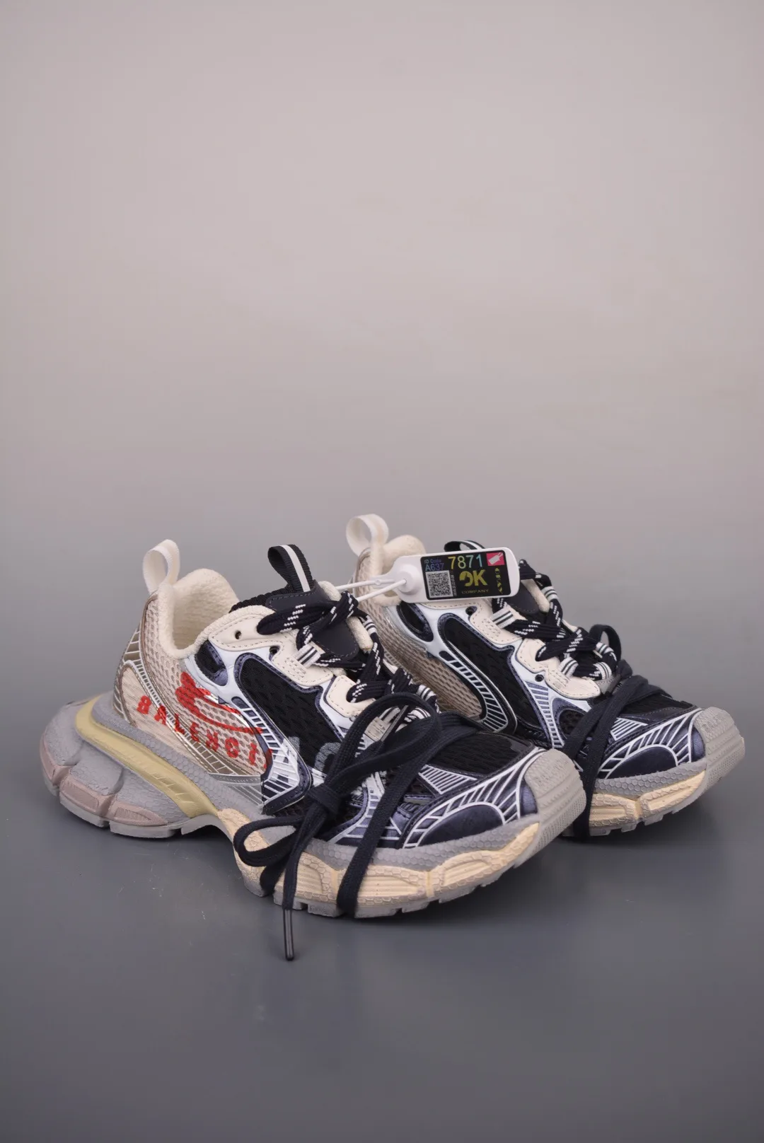 Кроссовки Женские Balenciaga 17429962