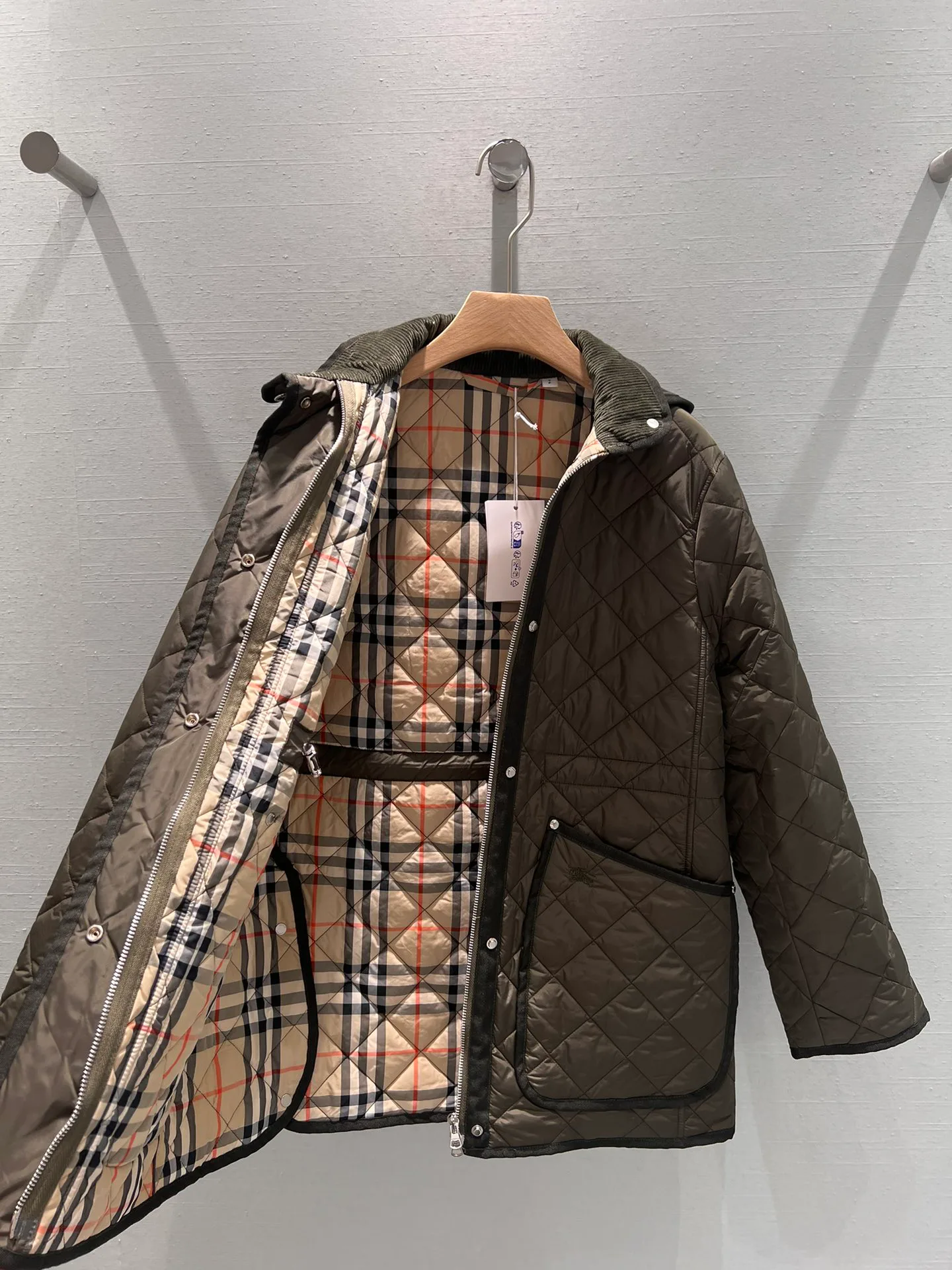 Куртки И Пуховики Женские Burberry 2420424
