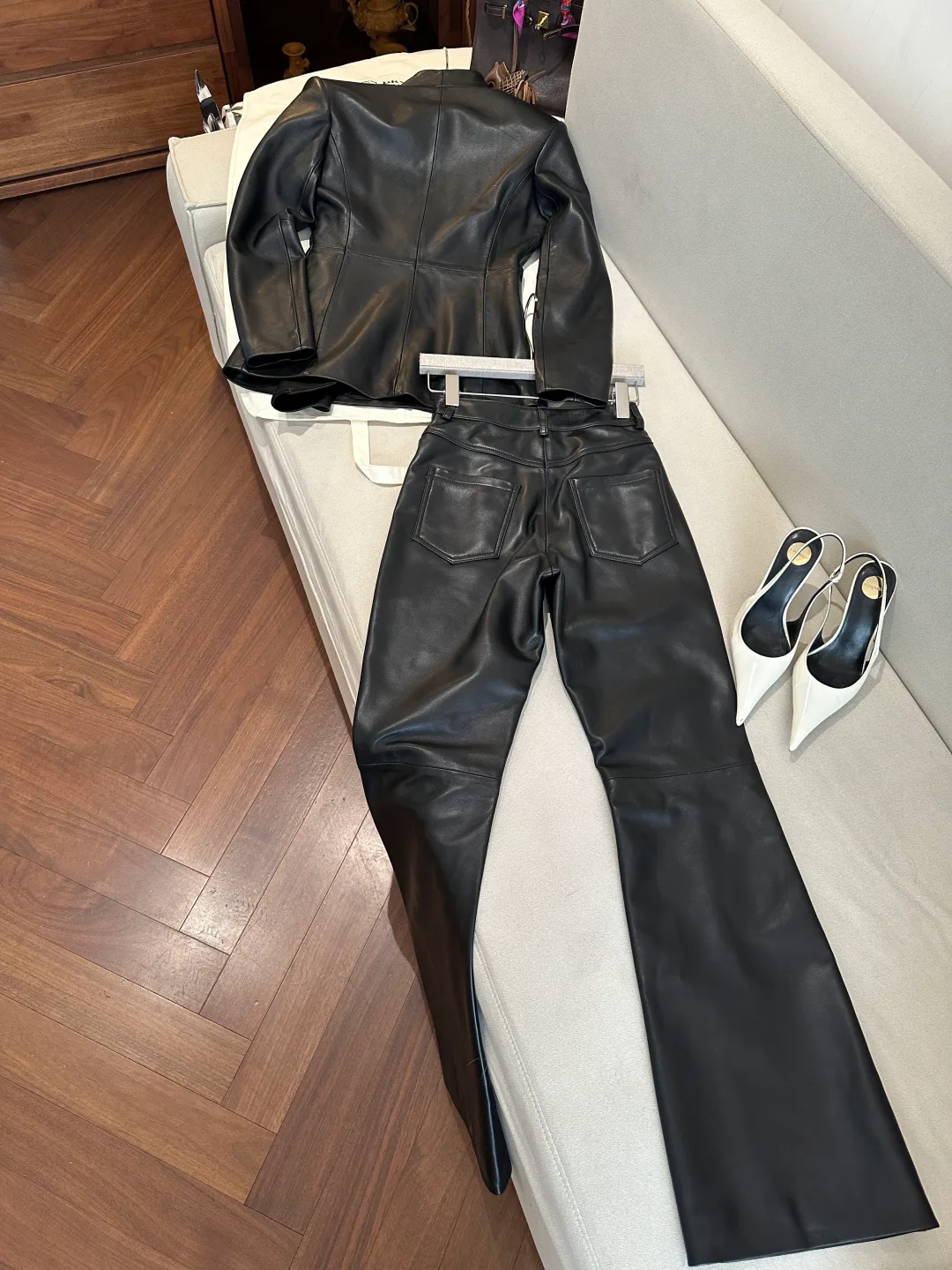 Кожаные Куртки И Дублёнки Женские Brunello Cucinelli 19304079