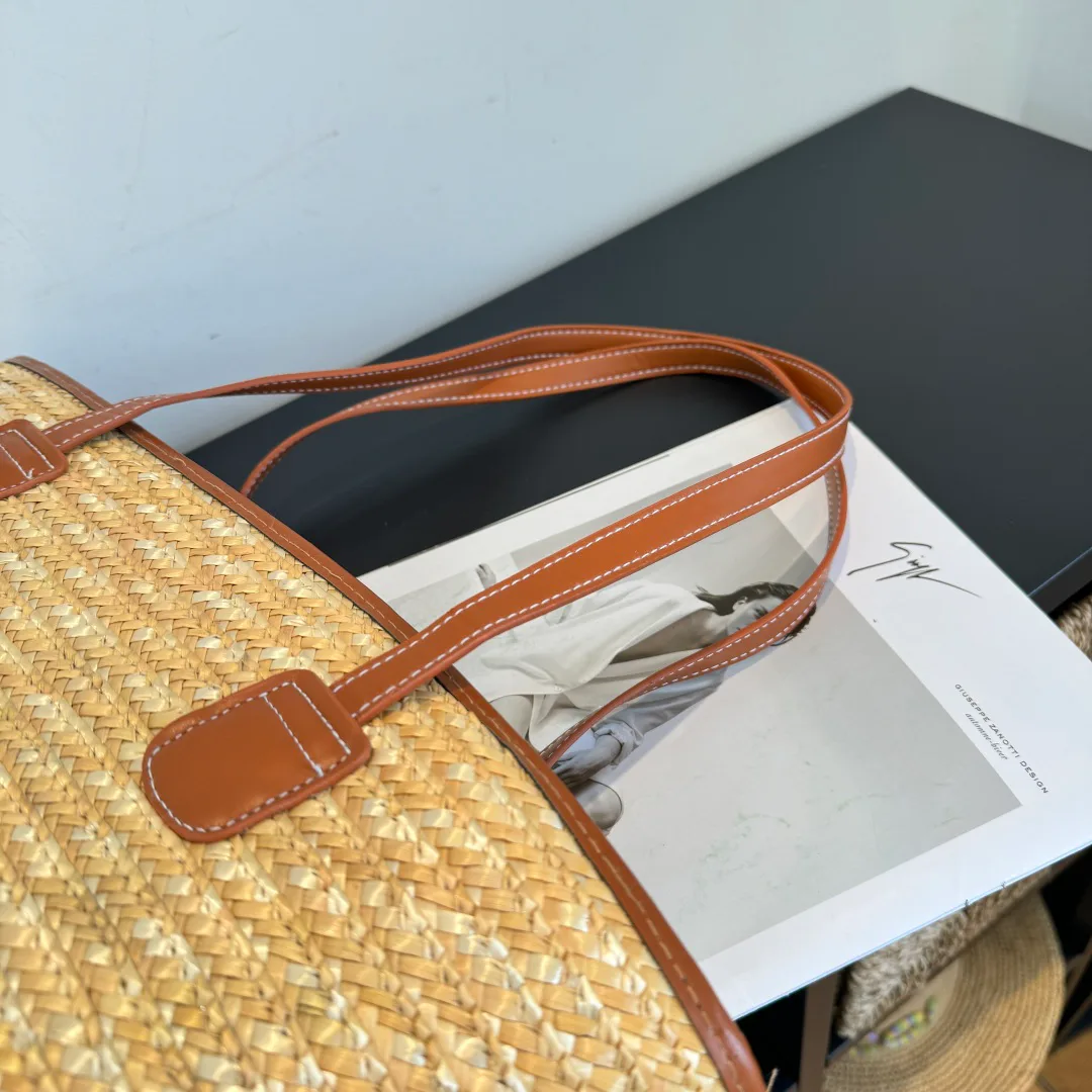 Классические Сумки Женские Burberry 12765048