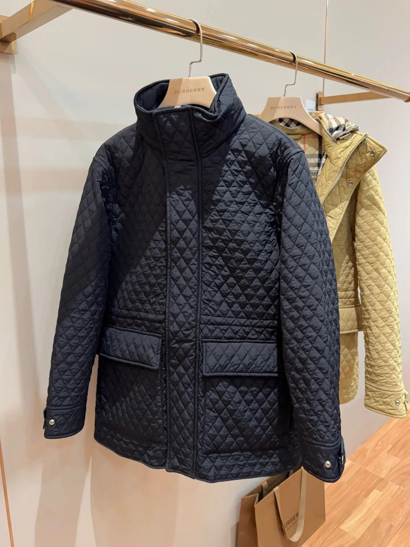 Куртки И Пуховики Женские Burberry 18206344