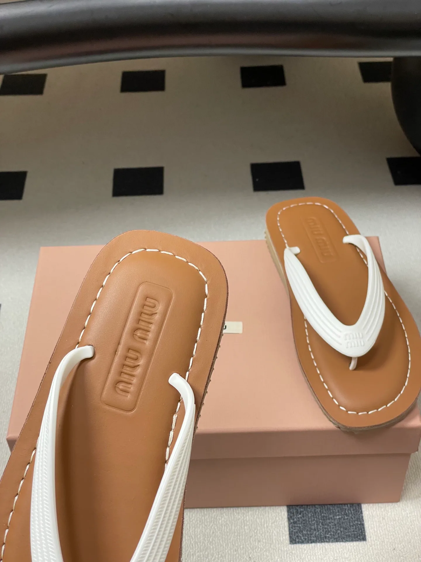 Шлепанцы Женские Miu Miu 13343854