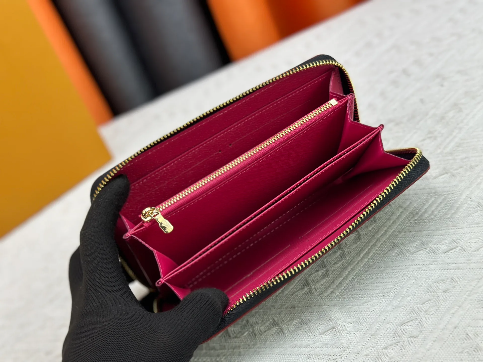 Кошельки Louis Vuitton 32832