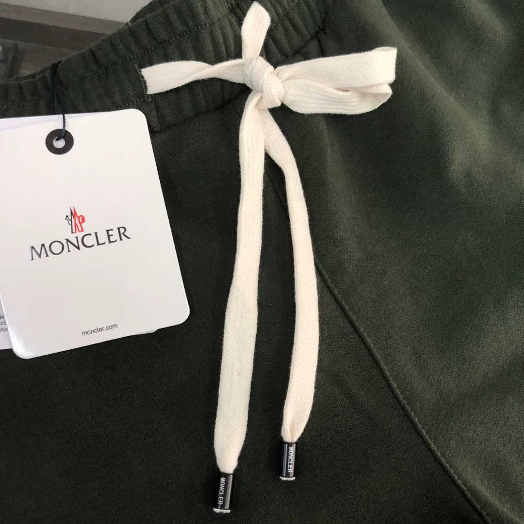 Шорты Женские Moncler 11615946