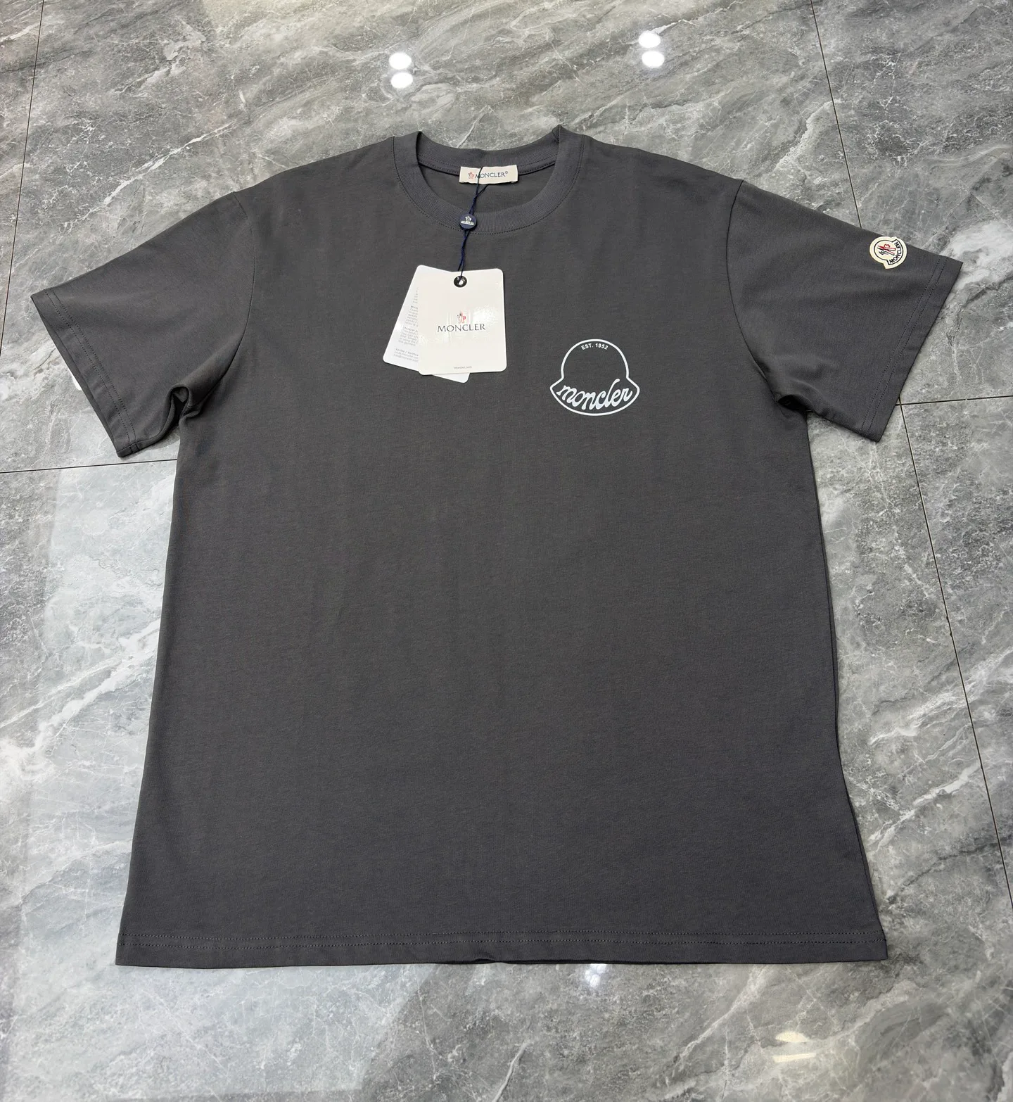Футболки Женские Moncler 11424375