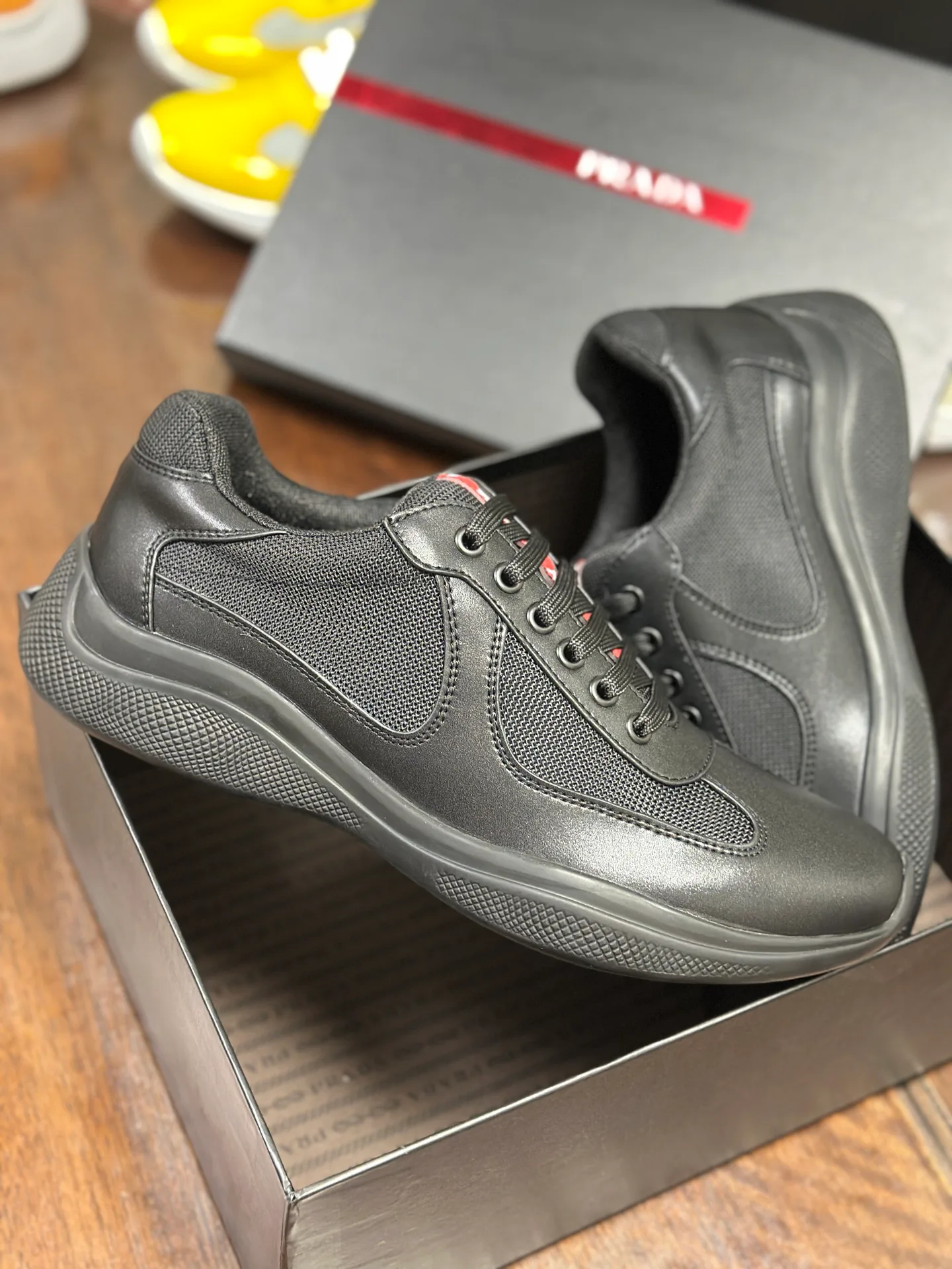 Кроссовки Женские Prada 18262247