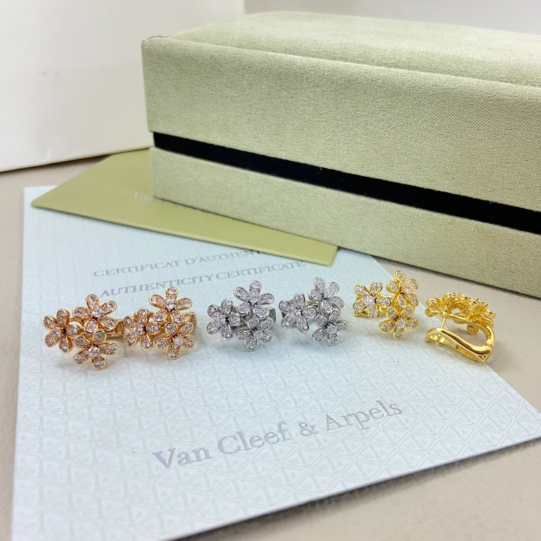 Бижутерия Van Cleef & Arpels 270536