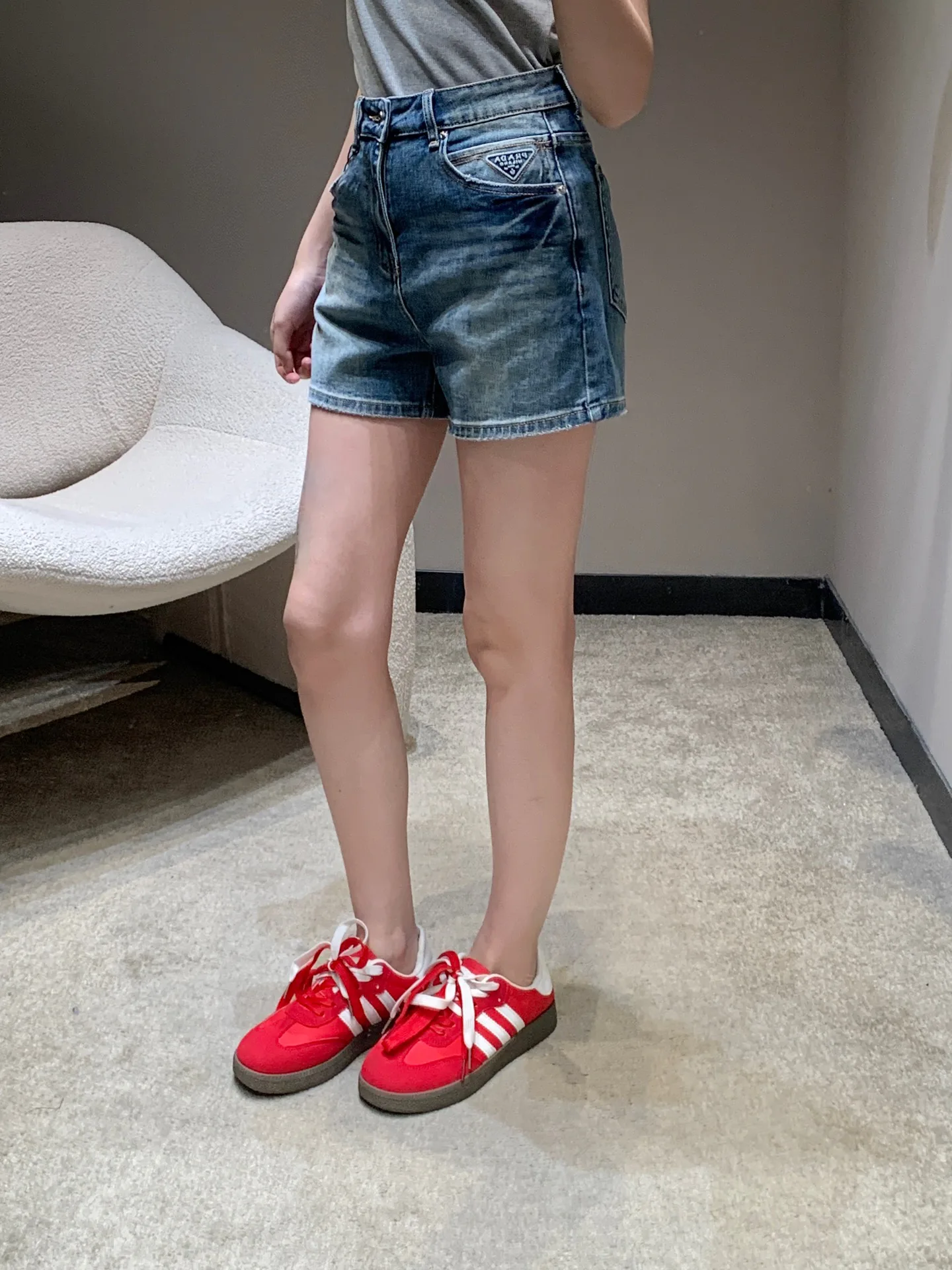 Шорты Женские Prada 5883333