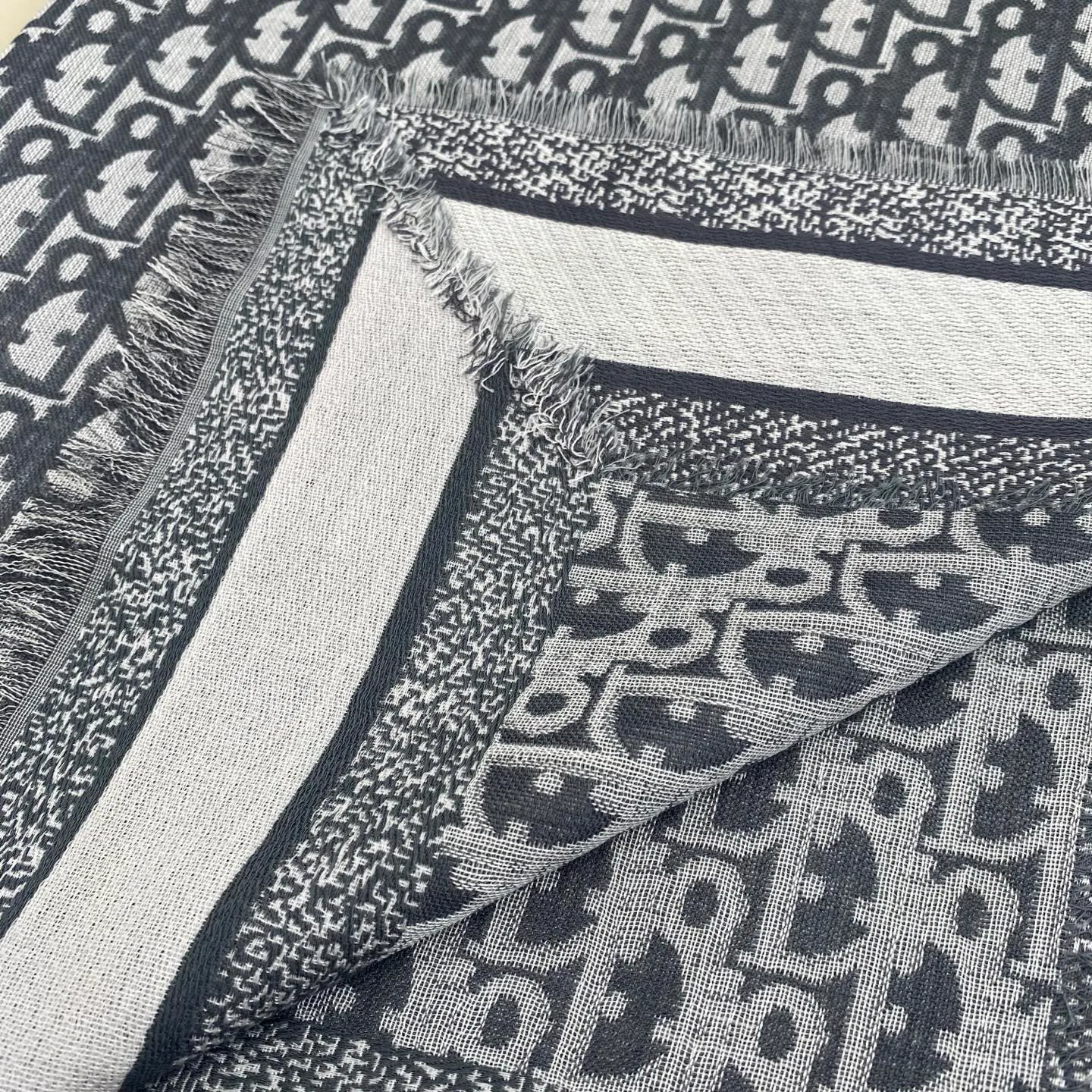 Шарфы Christian Dior 91071