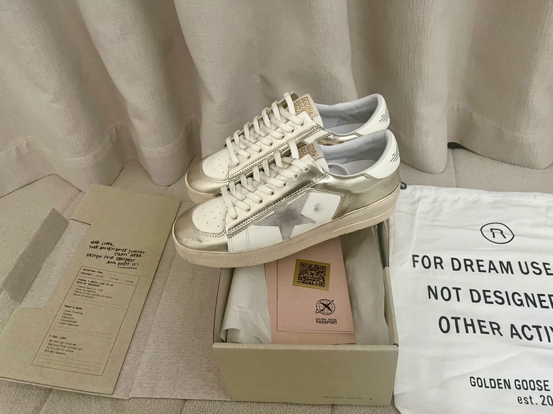 Кроссовки Женские Golden Goose 16941986