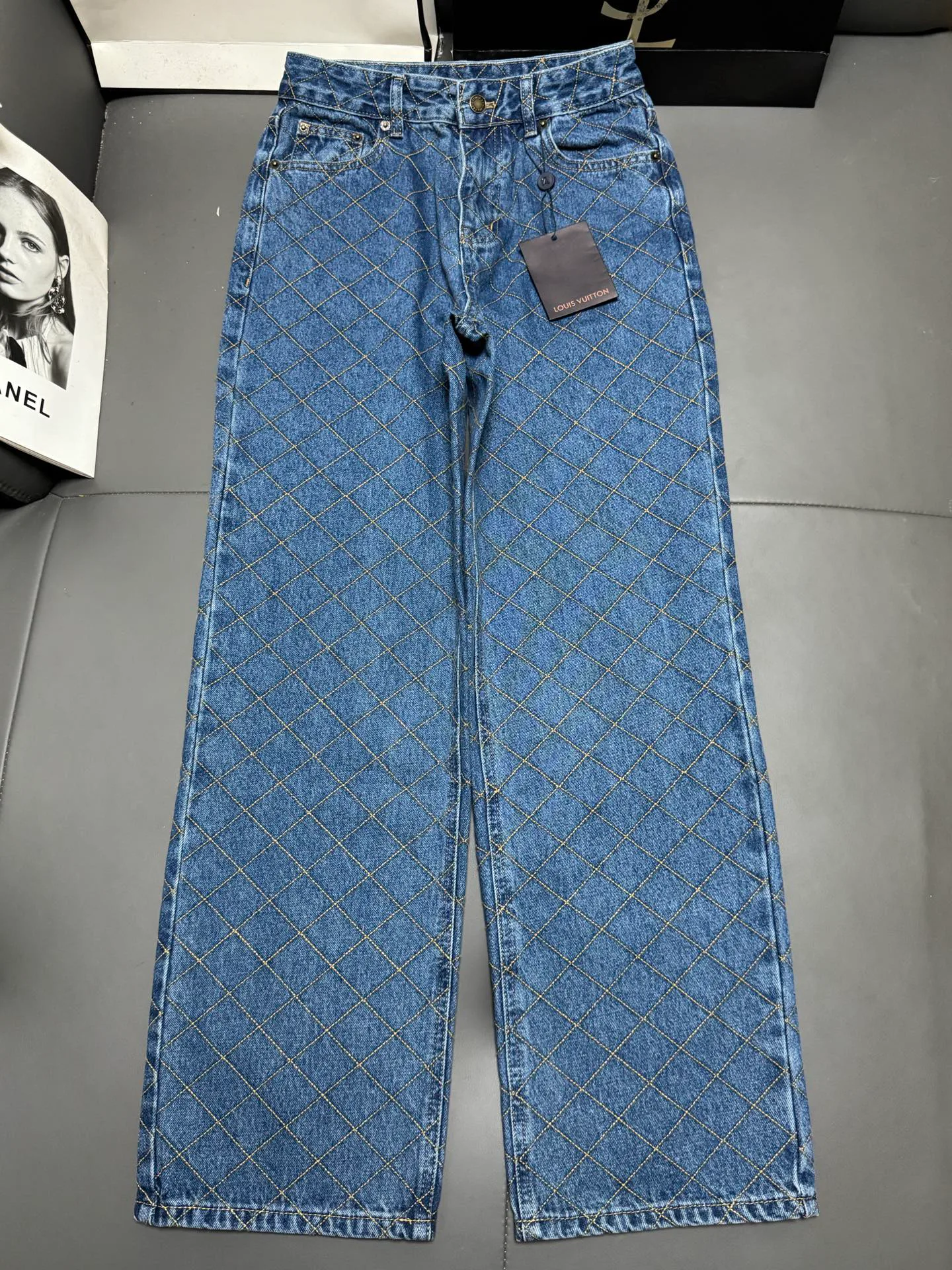 Джинсы Женские Louis Vuitton 19155703
