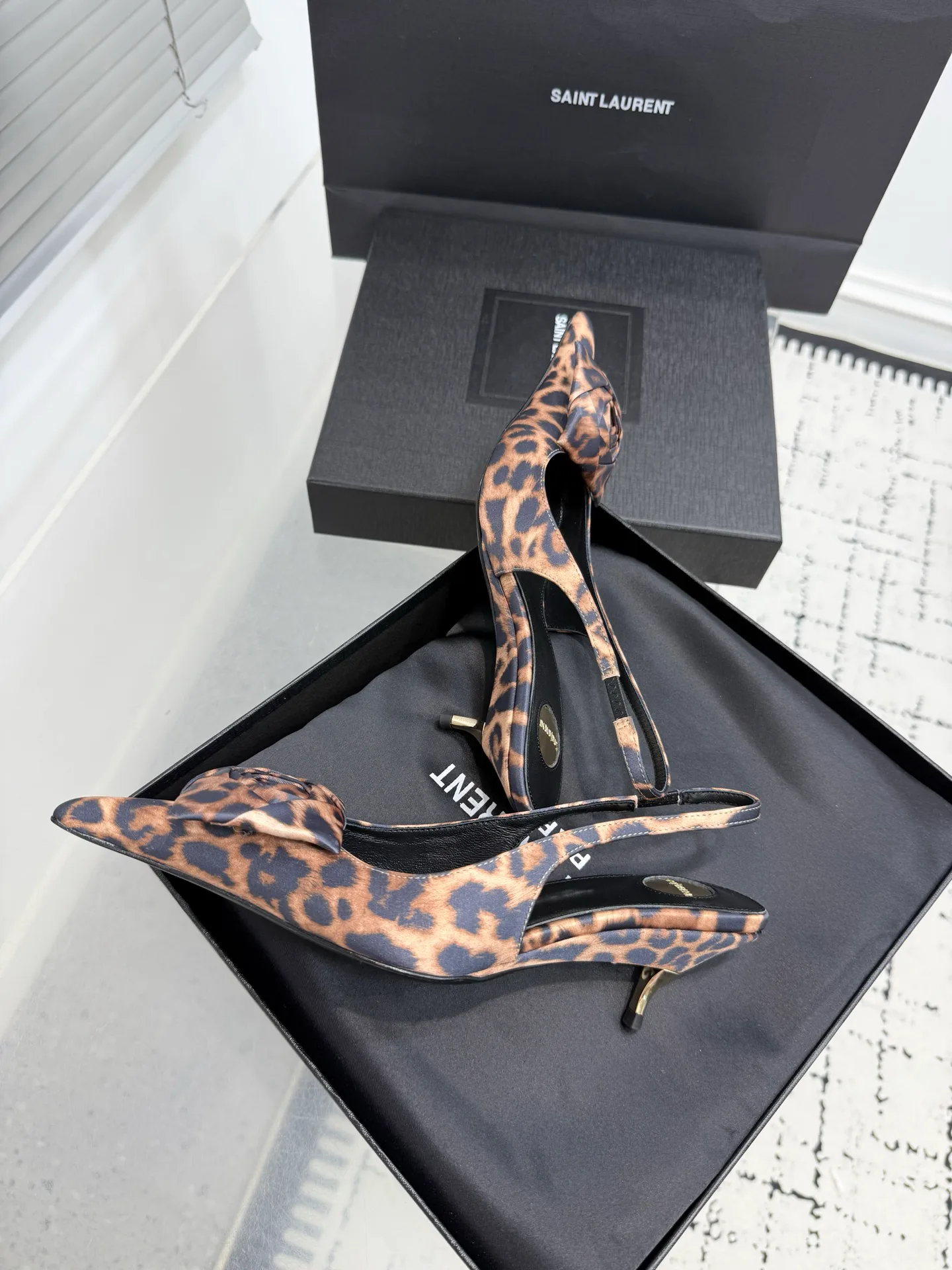 Туфли Женские Saint Laurent 303738