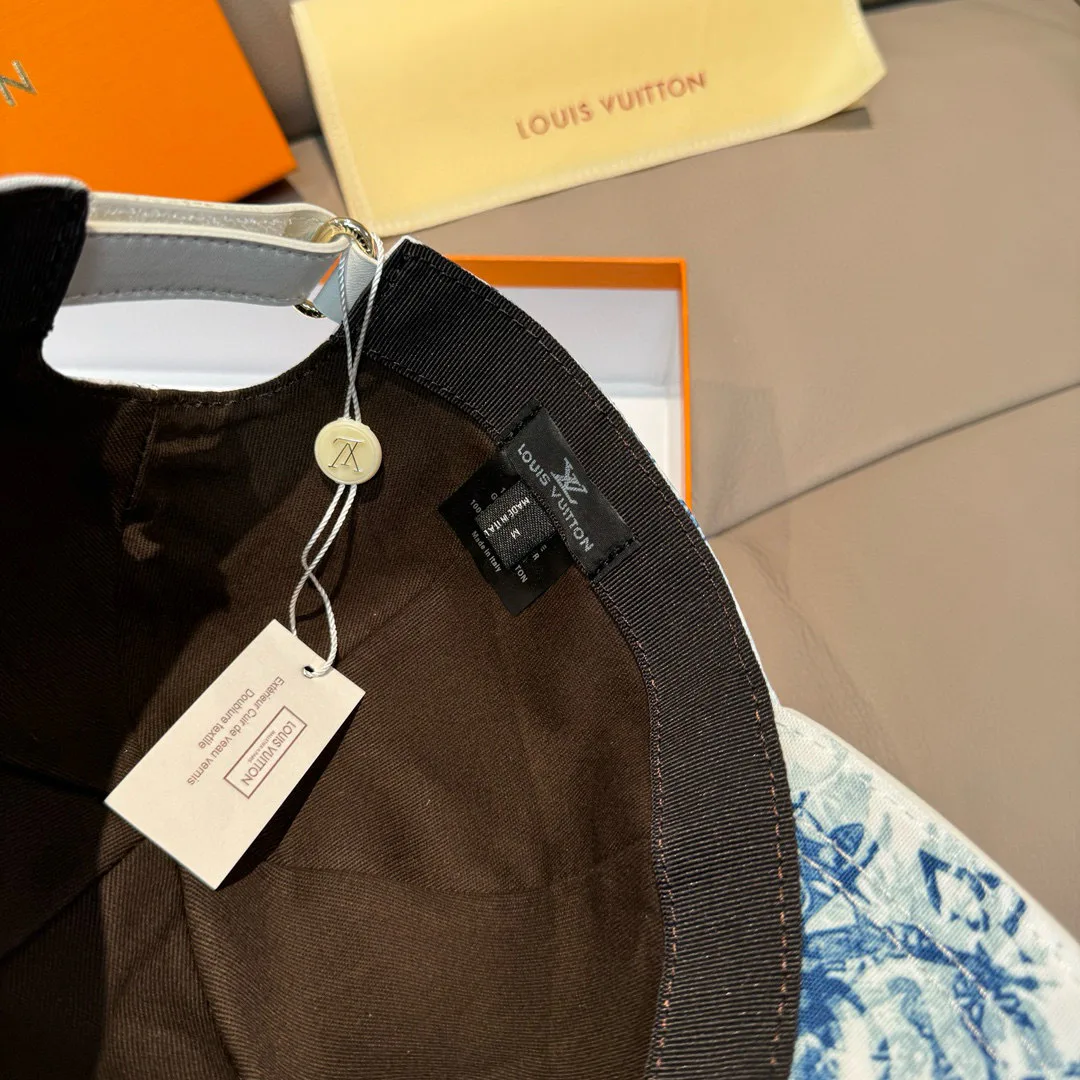 Головные Уборы Louis Vuitton 17038