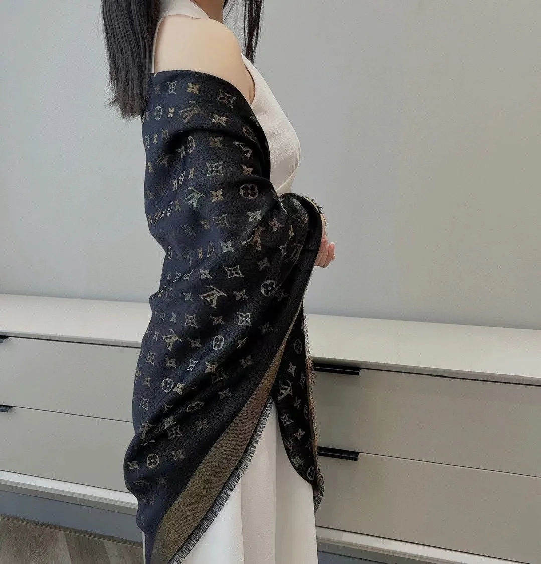 Шарфы Louis Vuitton 538404