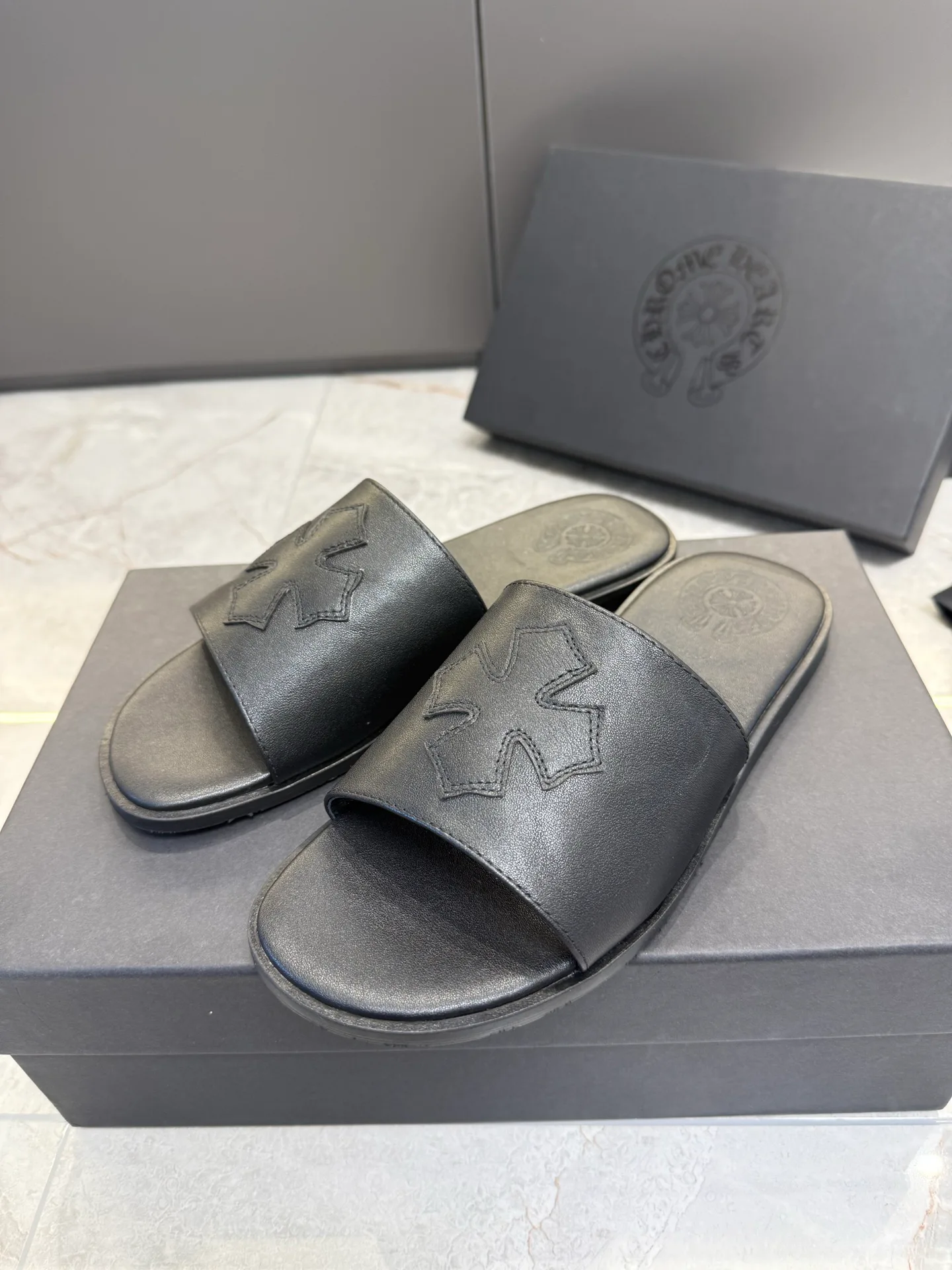 Шлепанцы Женские Chrome Hearts 1225363