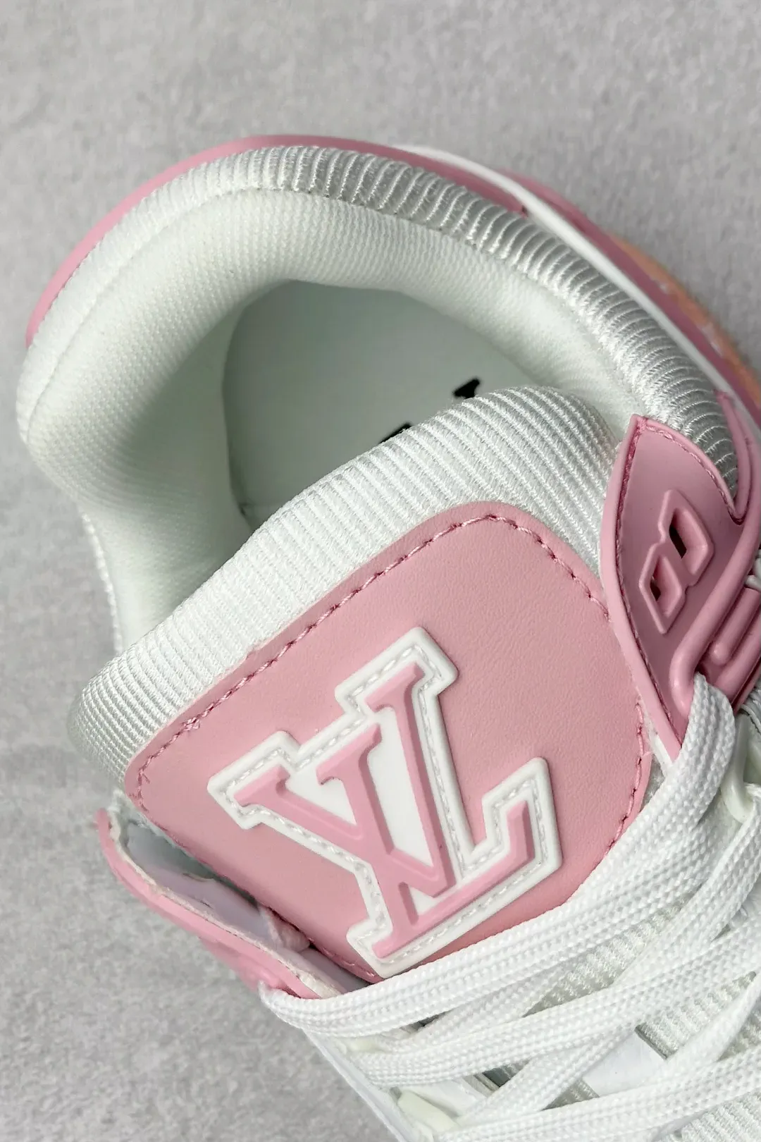 Кроссовки Женские Louis Vuitton 253826