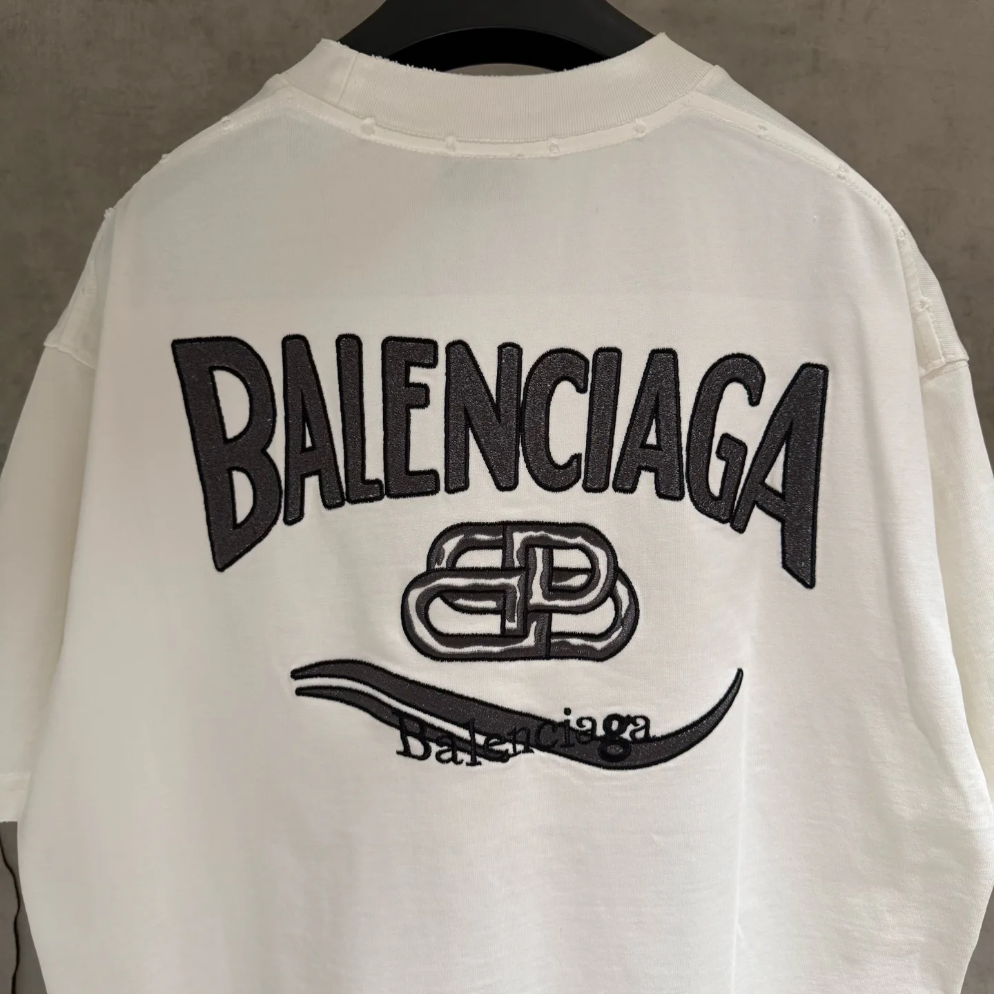 Футболки Женские Balenciaga 932035