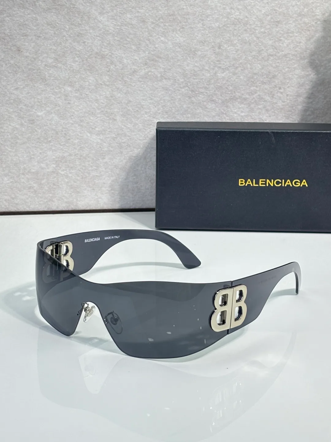 Очки Balenciaga 18059711