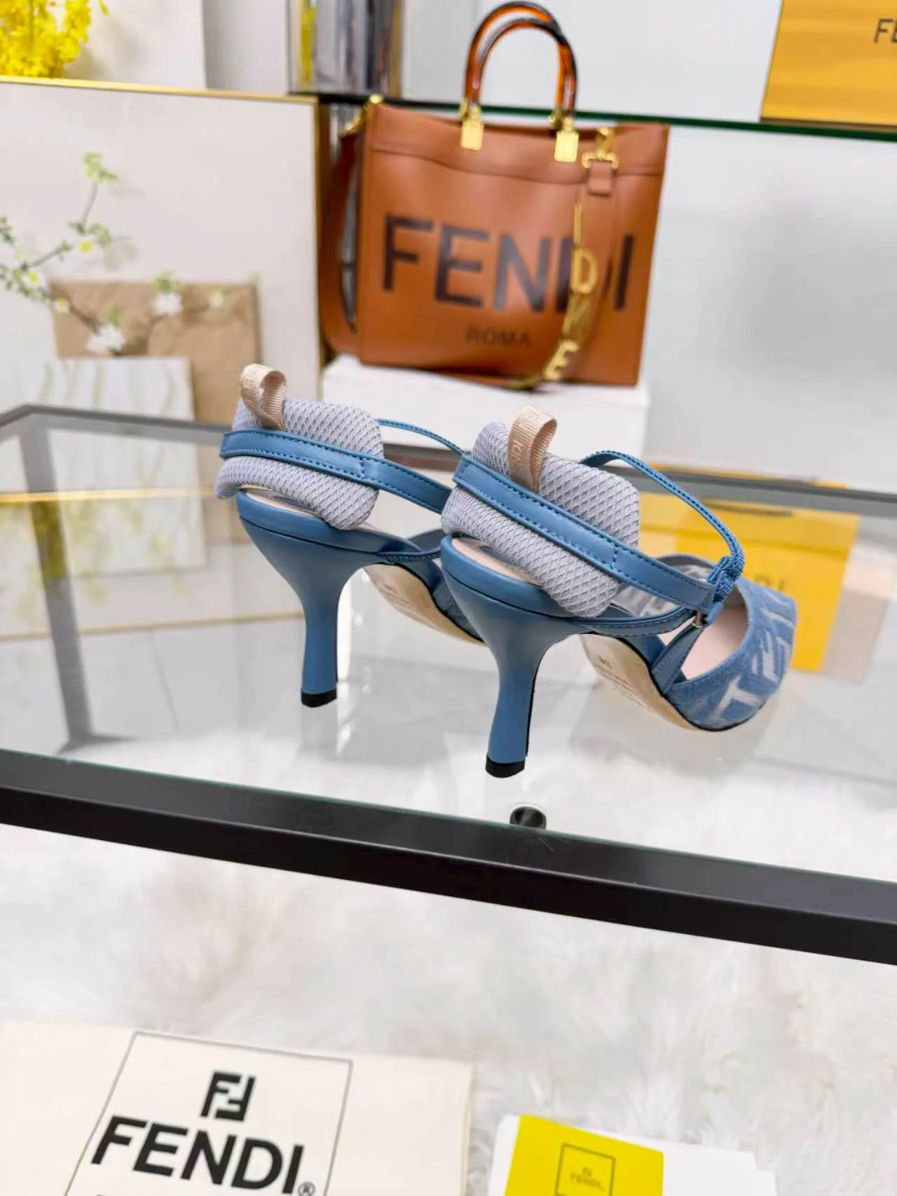 Туфли Женские Fendi 18104676