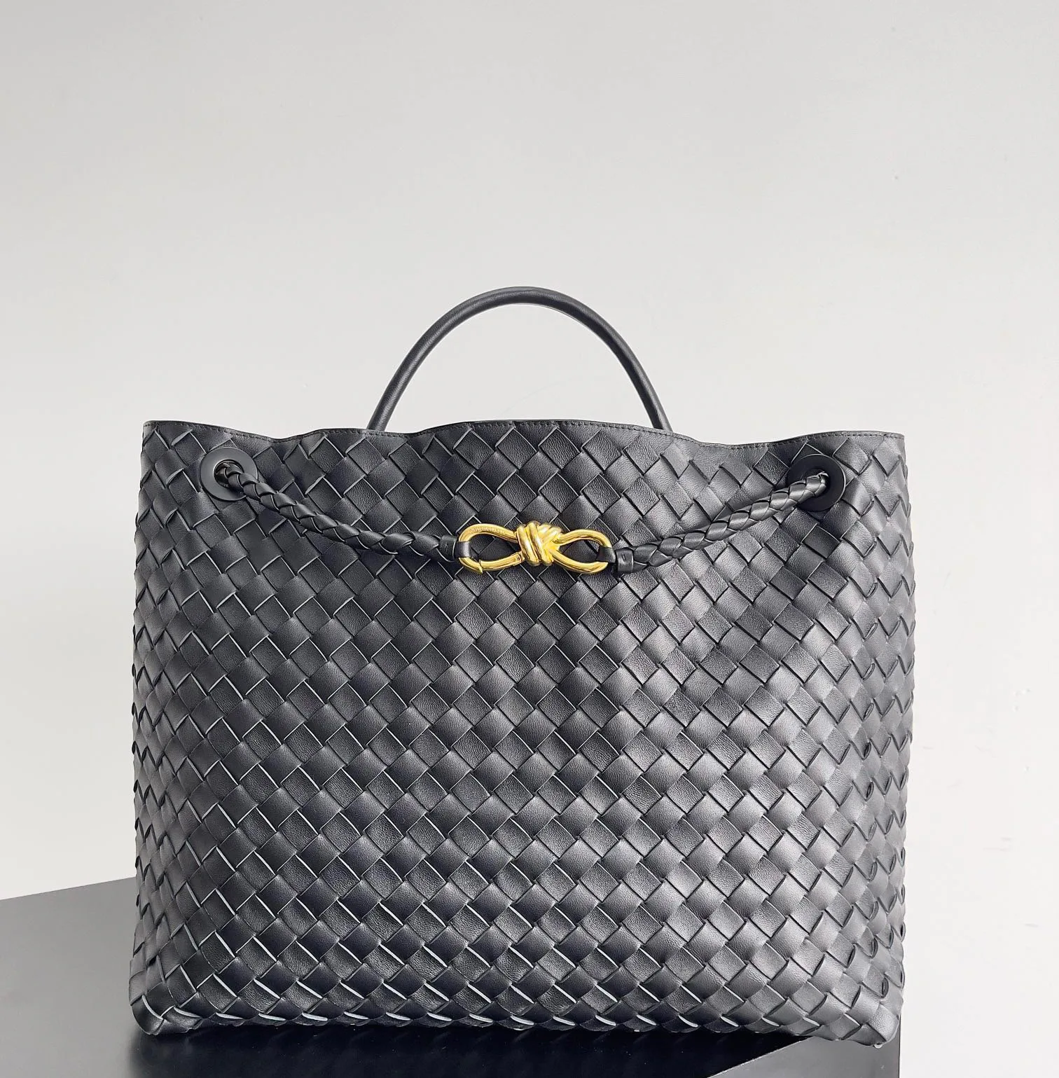 Классические Сумки Женские Bottega Veneta 17972835