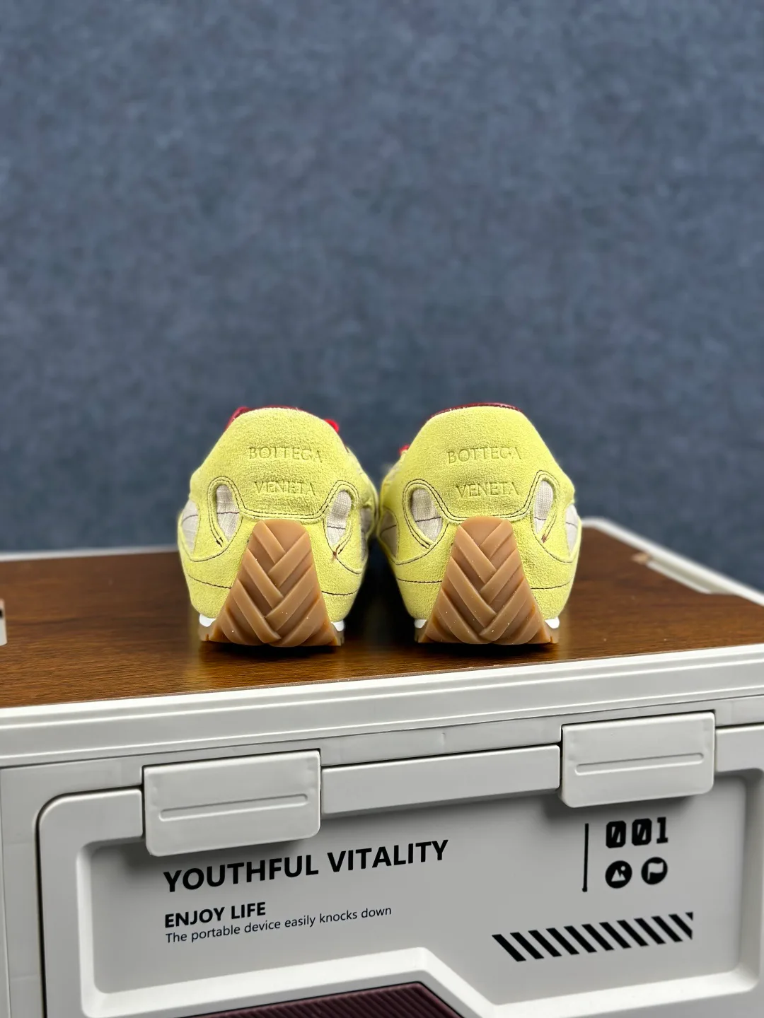 Кроссовки Женские Bottega Veneta 11490490