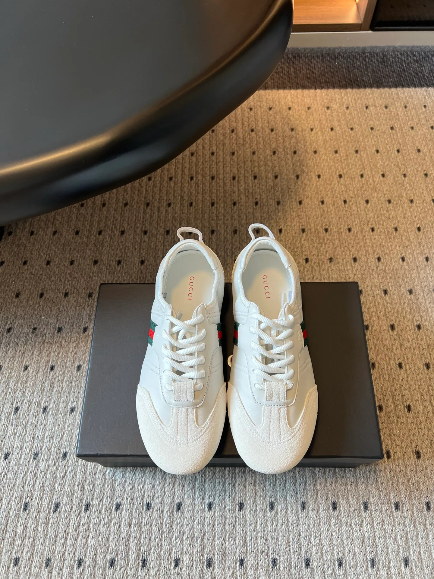 Кроссовки Женские Gucci 17614655