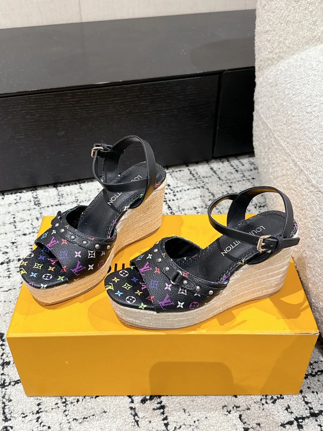 Босоножки Женские Louis Vuitton 50082