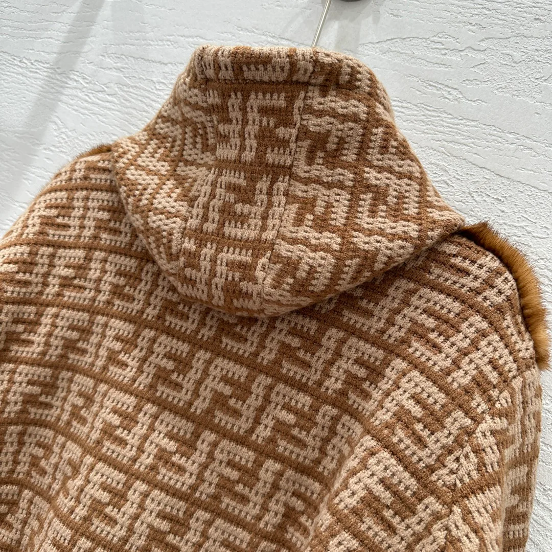 Куртки И Пуховики Женские Fendi 150185