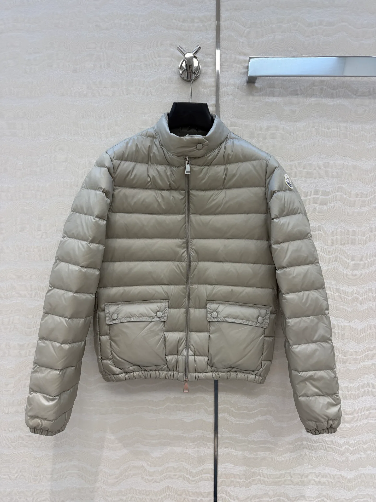 Куртки И Пуховики Женские Moncler 18402509
