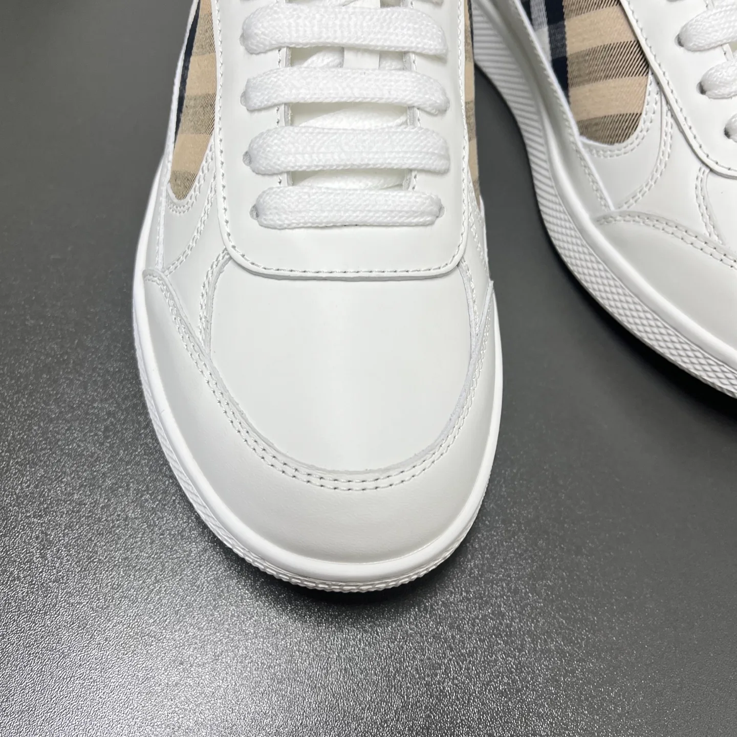 Кроссовки Женские Burberry 9998348