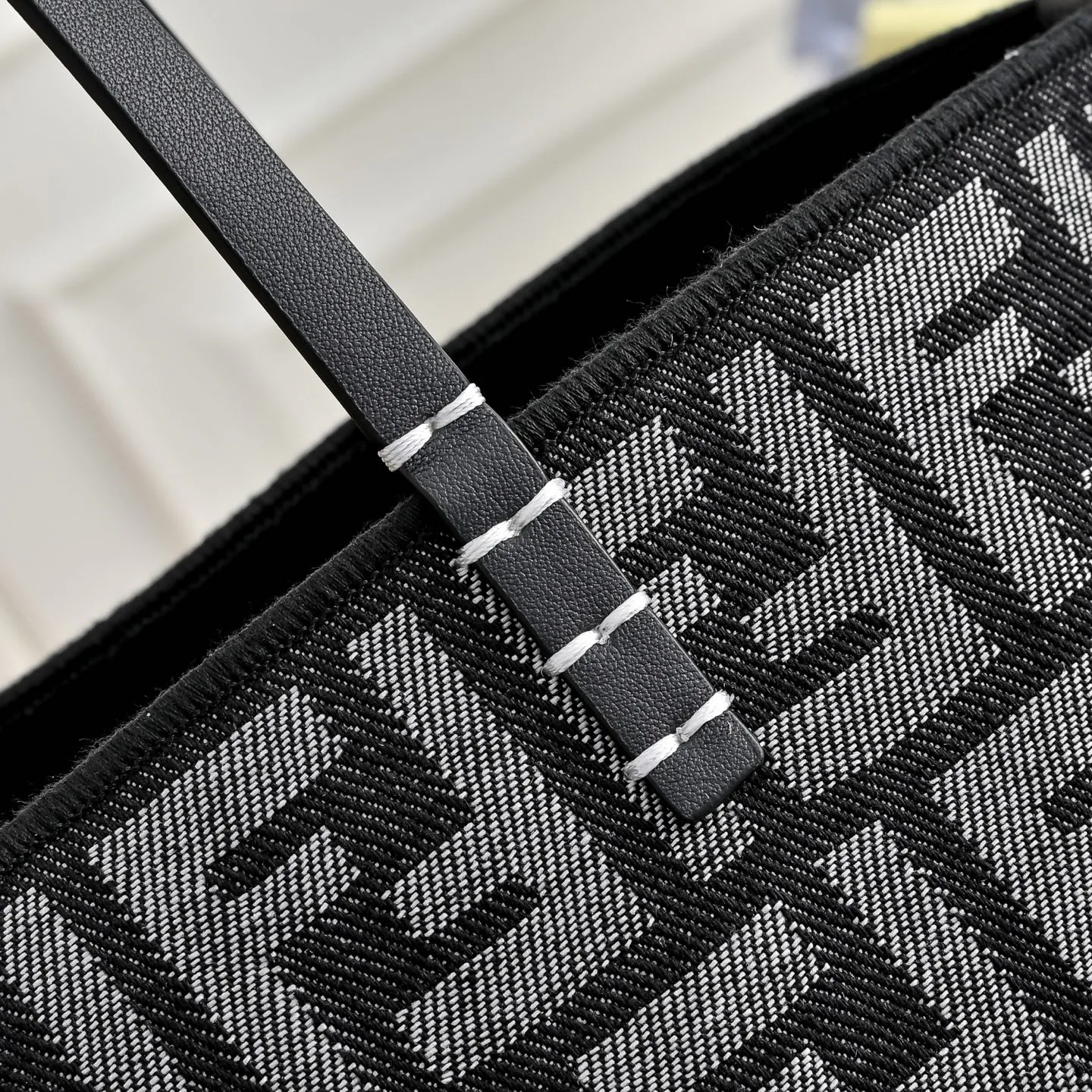 Классические Сумки Женские Fendi 16830654