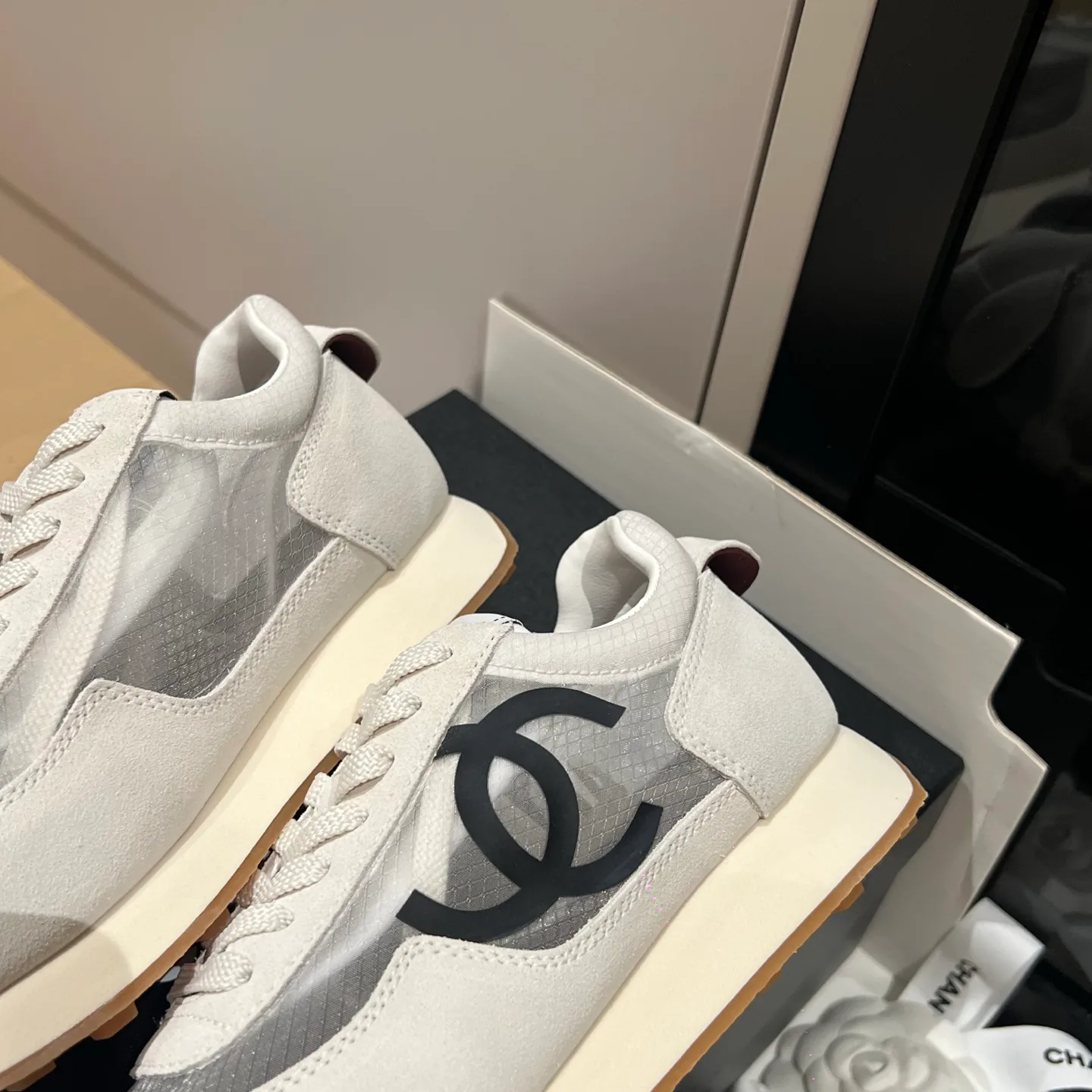 Кроссовки Женские Chanel 11750373
