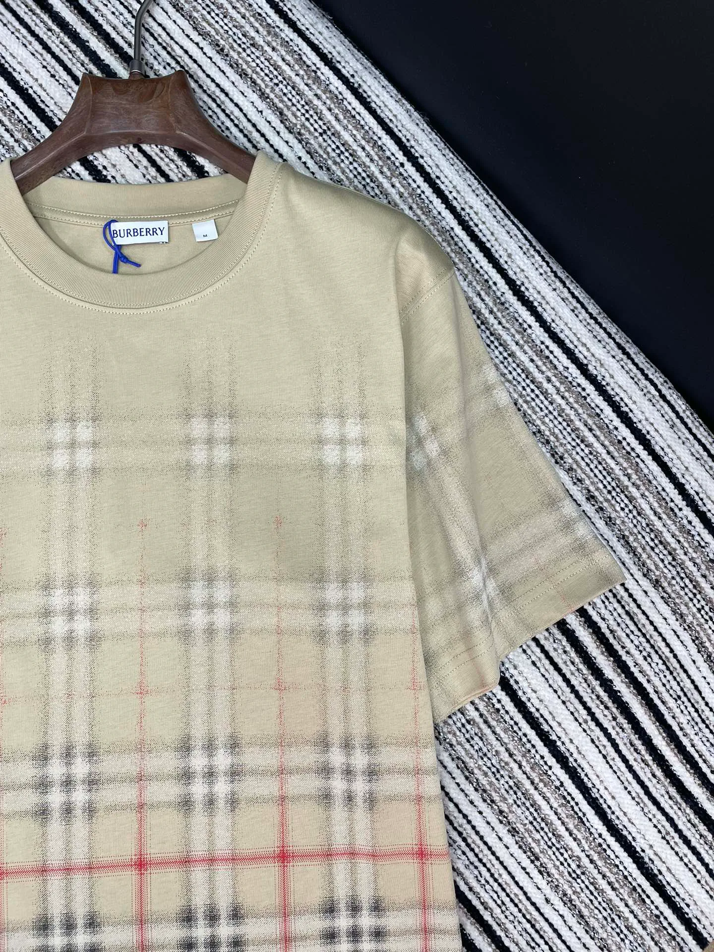 Футболки Женские Burberry 1230146