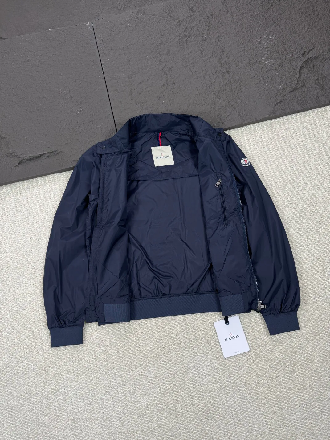 Куртки И Пуховики Мужские Moncler 11411675