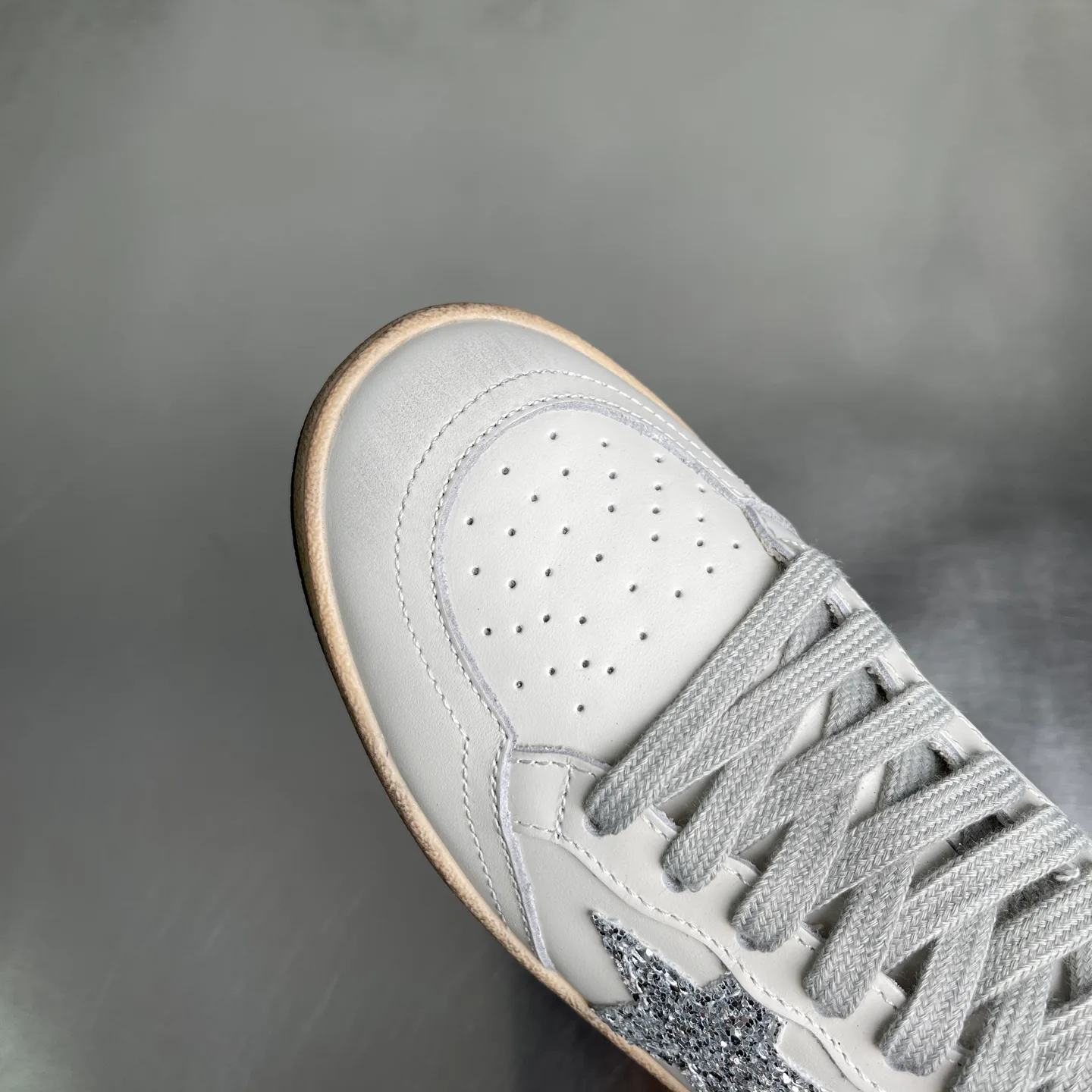 Кроссовки Женские Golden Goose 18039606