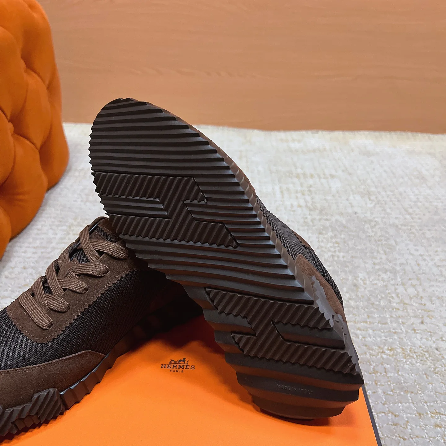 Кроссовки Женские Hermes 18583721