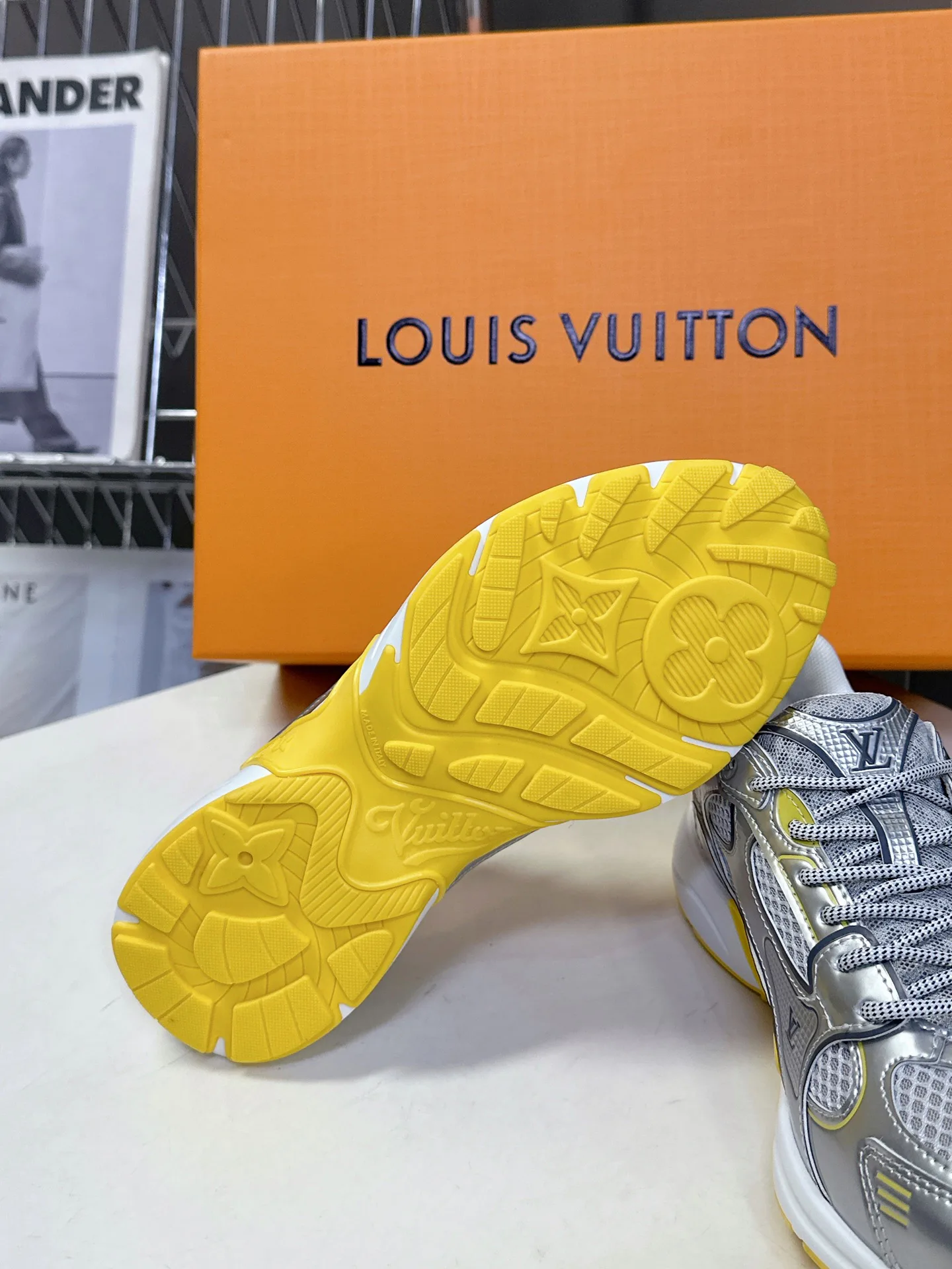 Кроссовки Женские Louis Vuitton 11152712