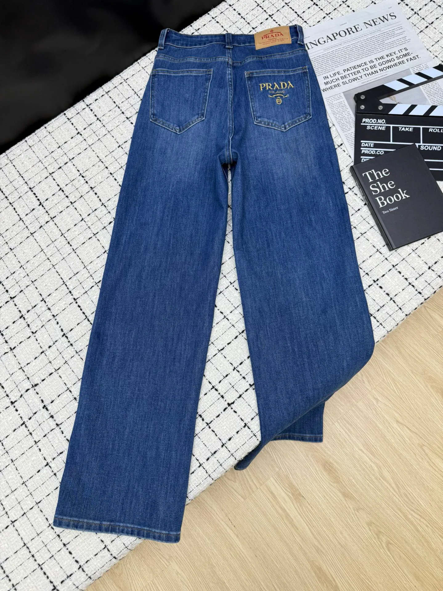 Джинсы Женские Prada 11737701