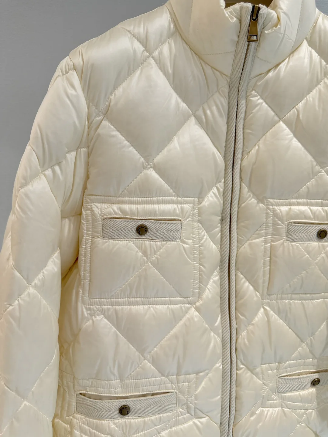 Куртки И Пуховики Женские Moncler 18474198