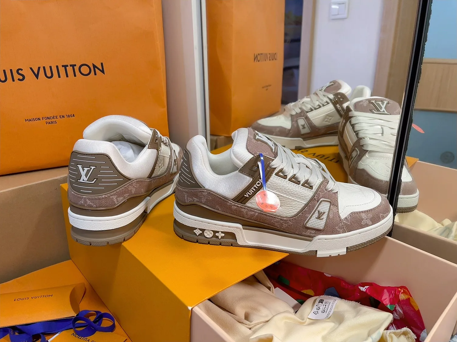 Кроссовки Женские Louis Vuitton 1880913