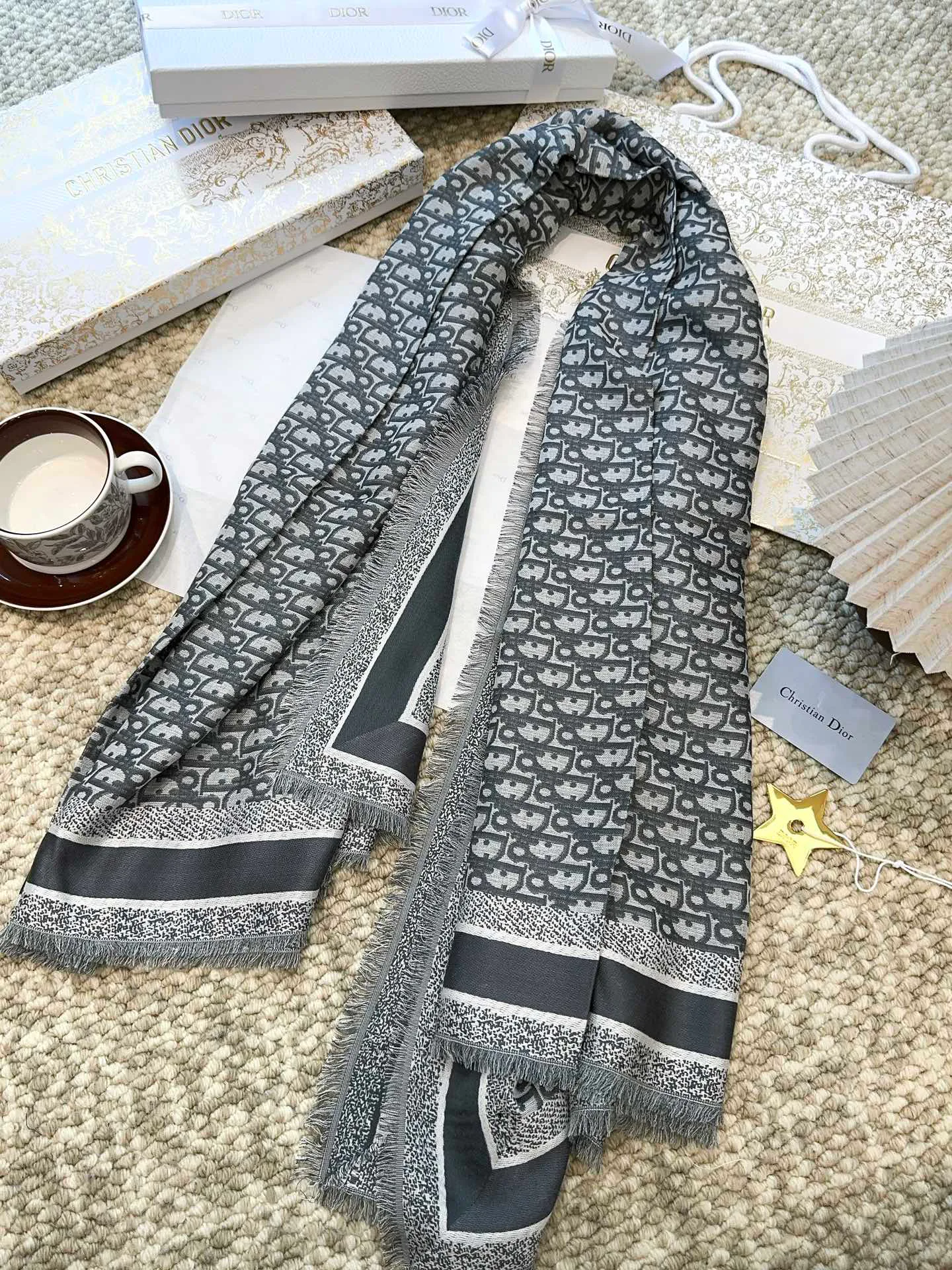 Шарфы Christian Dior 17874834