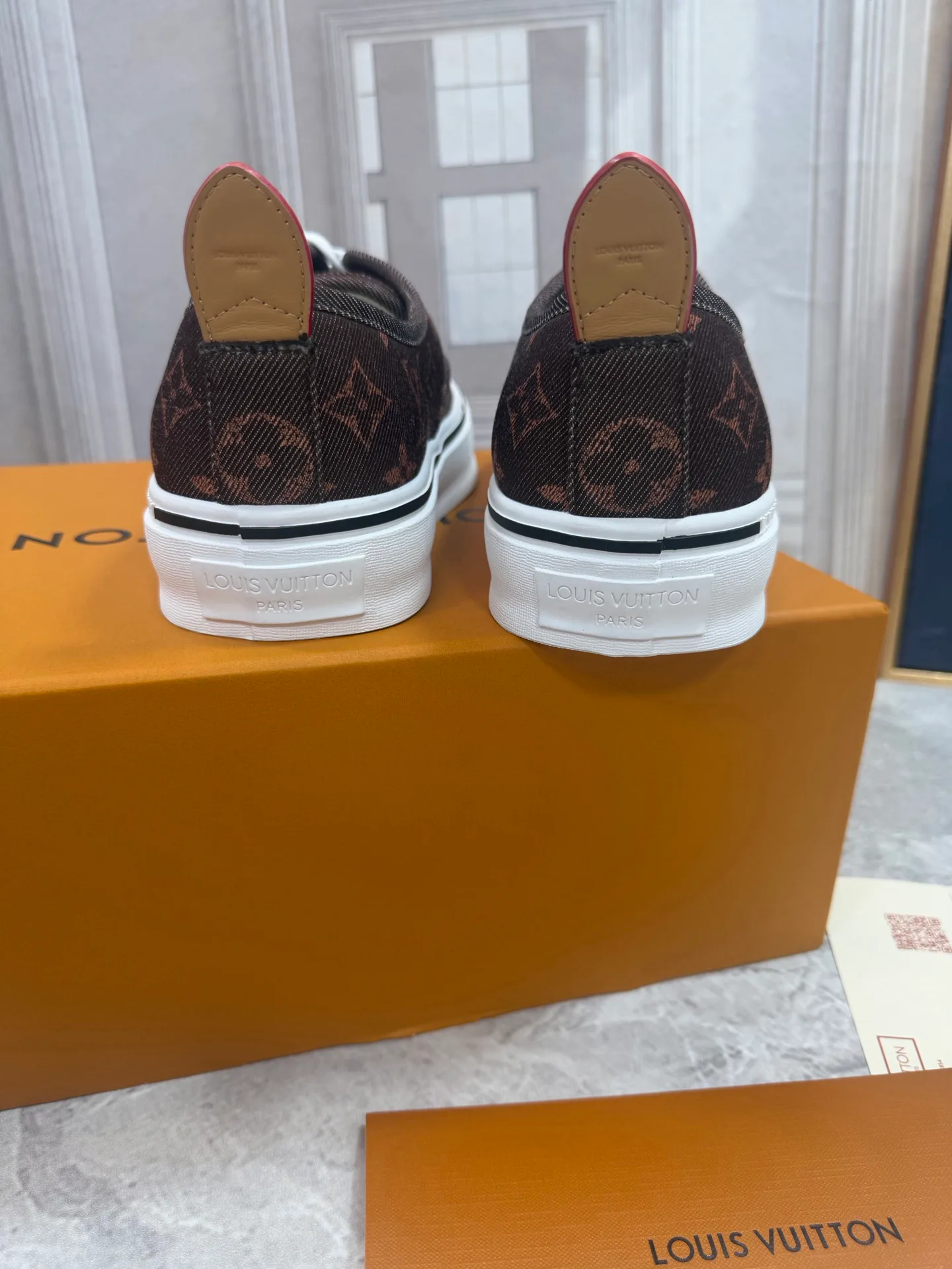 Кроссовки Мужские Louis Vuitton 18190082