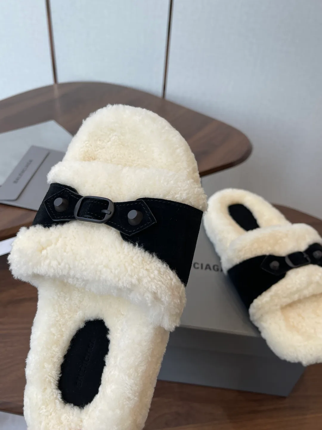 Тапочки Женские Balenciaga 170573