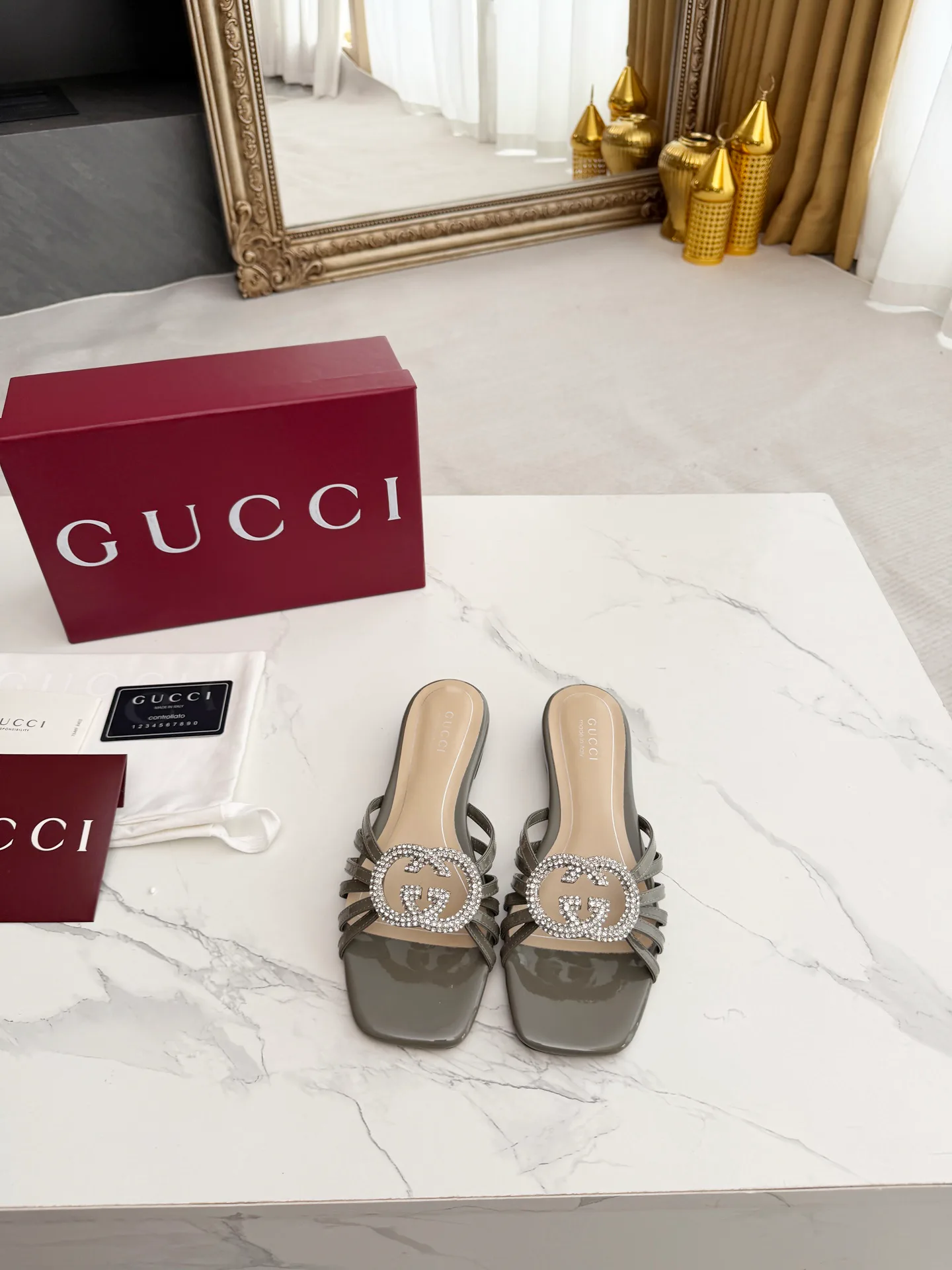 Шлепанцы Женские Gucci 556092