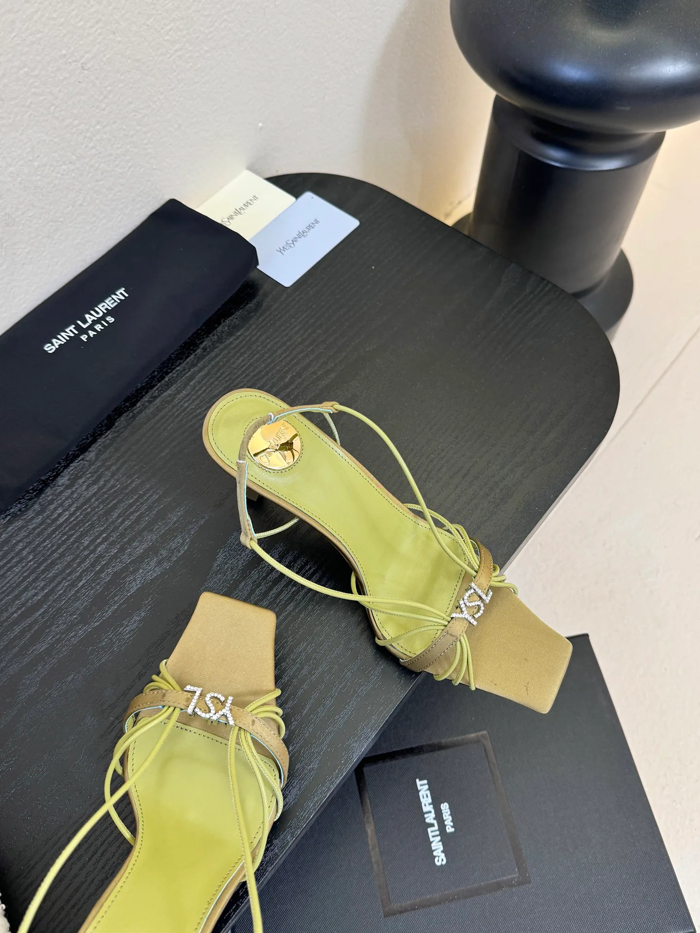 Босоножки Женские Saint Laurent 2387695