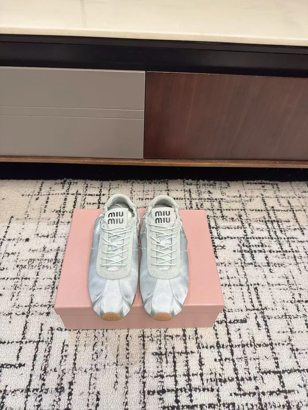 Кроссовки Женские Miu Miu 786276