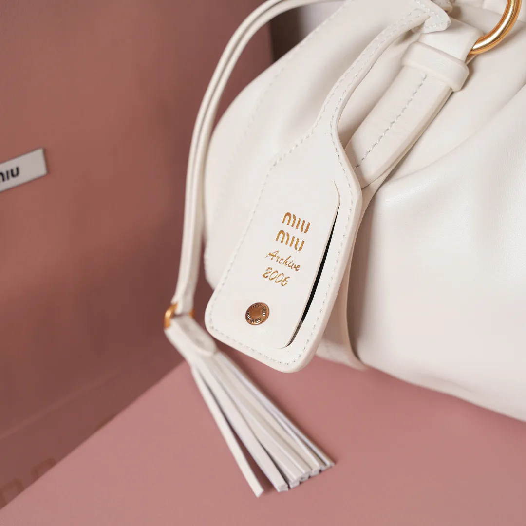 Классические Сумки Женские Miu Miu 11402782
