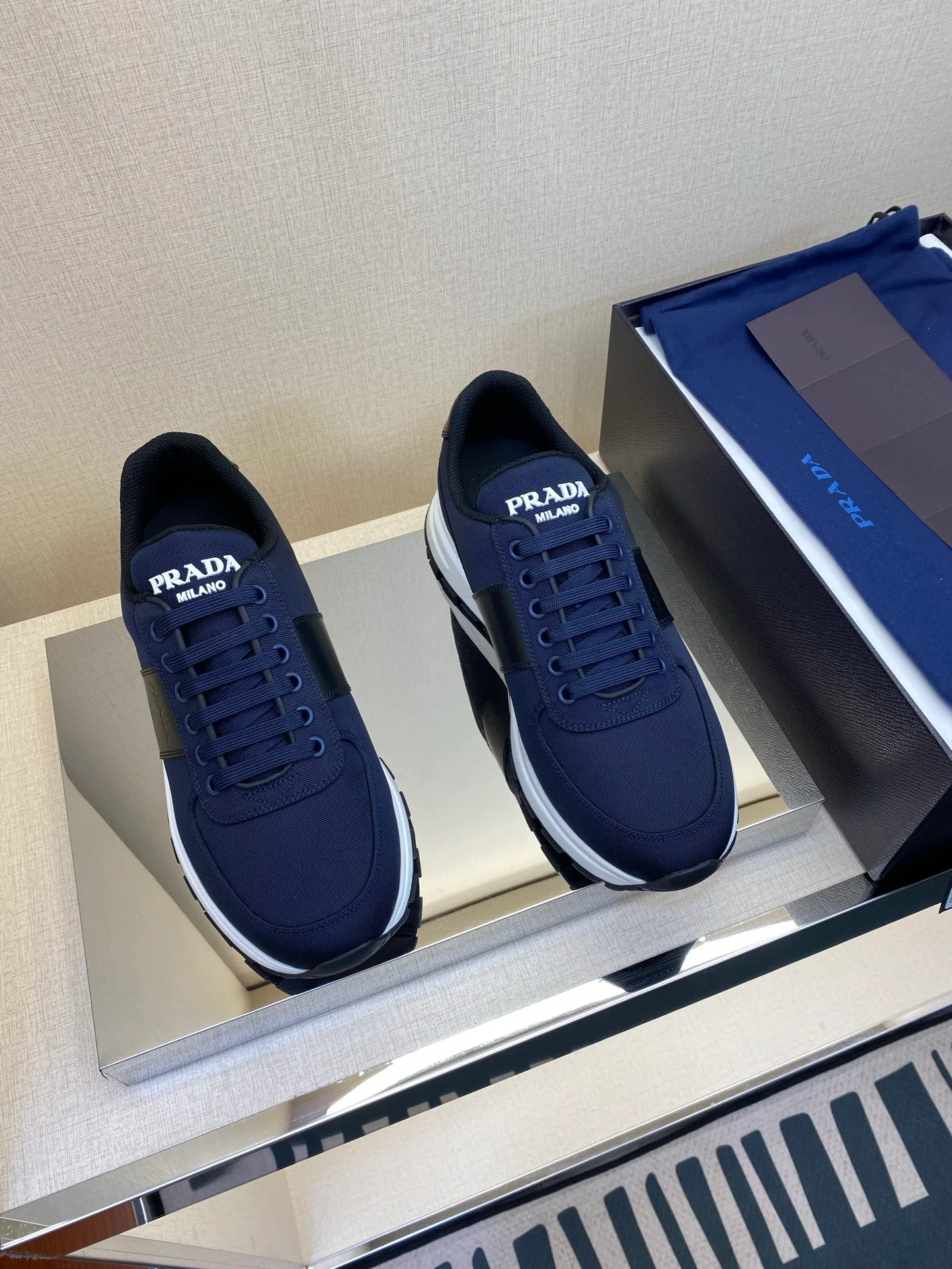 Кроссовки Мужские Prada 18039825
